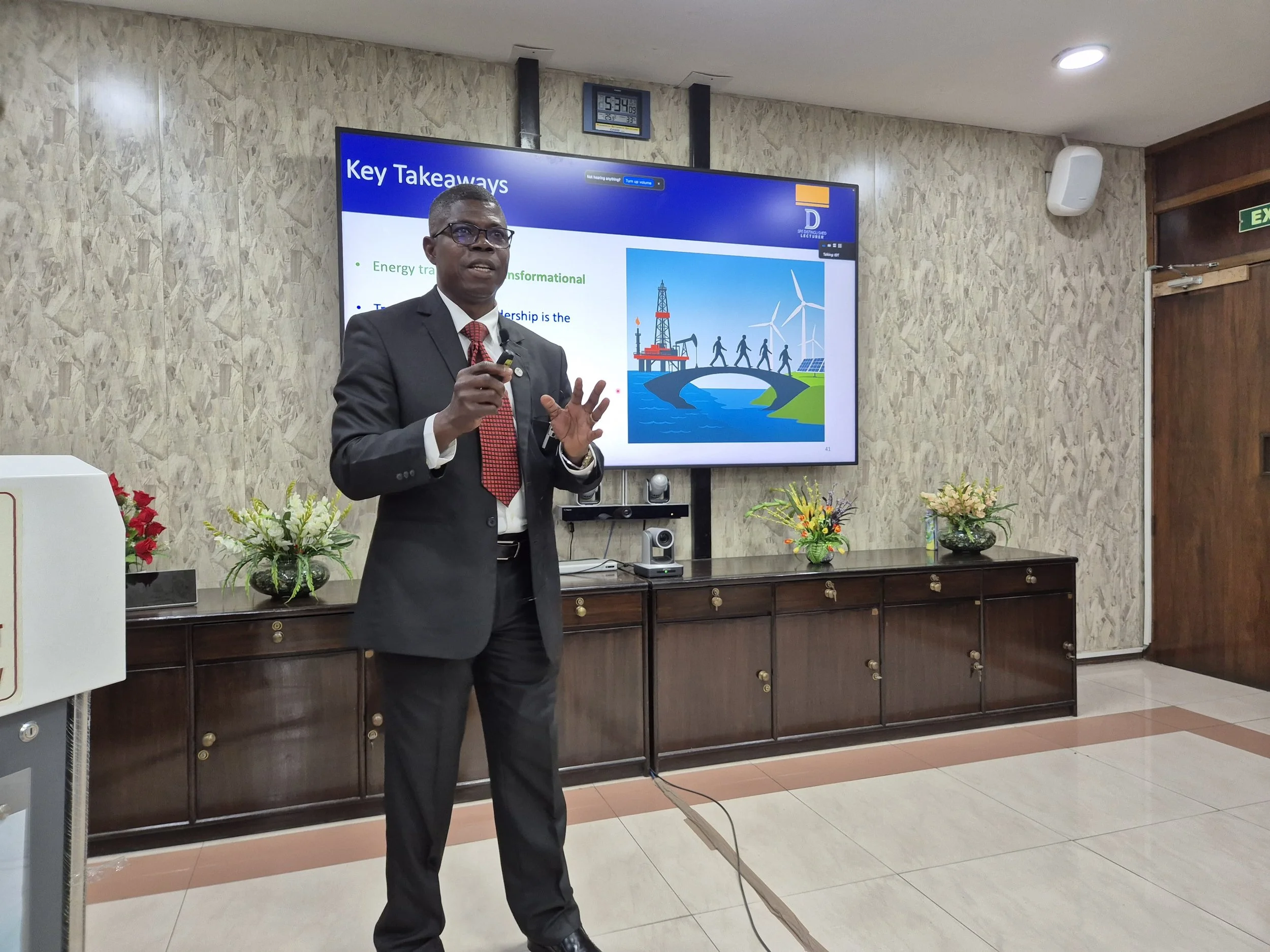 WhatsApp Image 2025-12-05 at 23.58.52 (2).jpeg