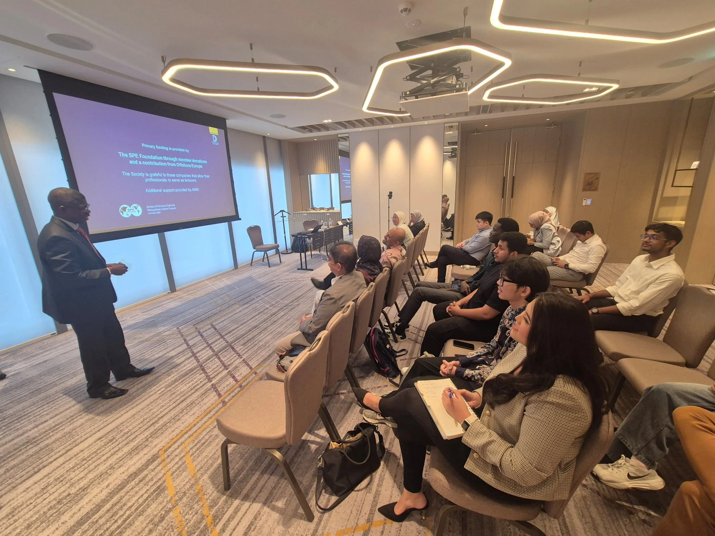 WhatsApp Image 2025-12-10 at 15.24.58 (2).jpeg