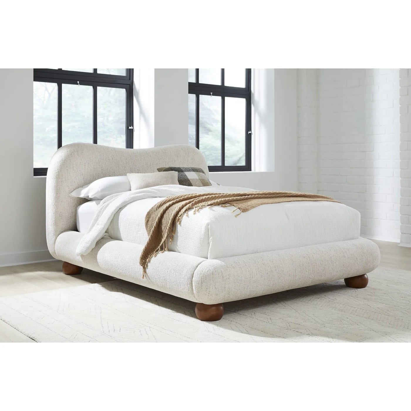 Afra Chenille Bed in Chinchilla 