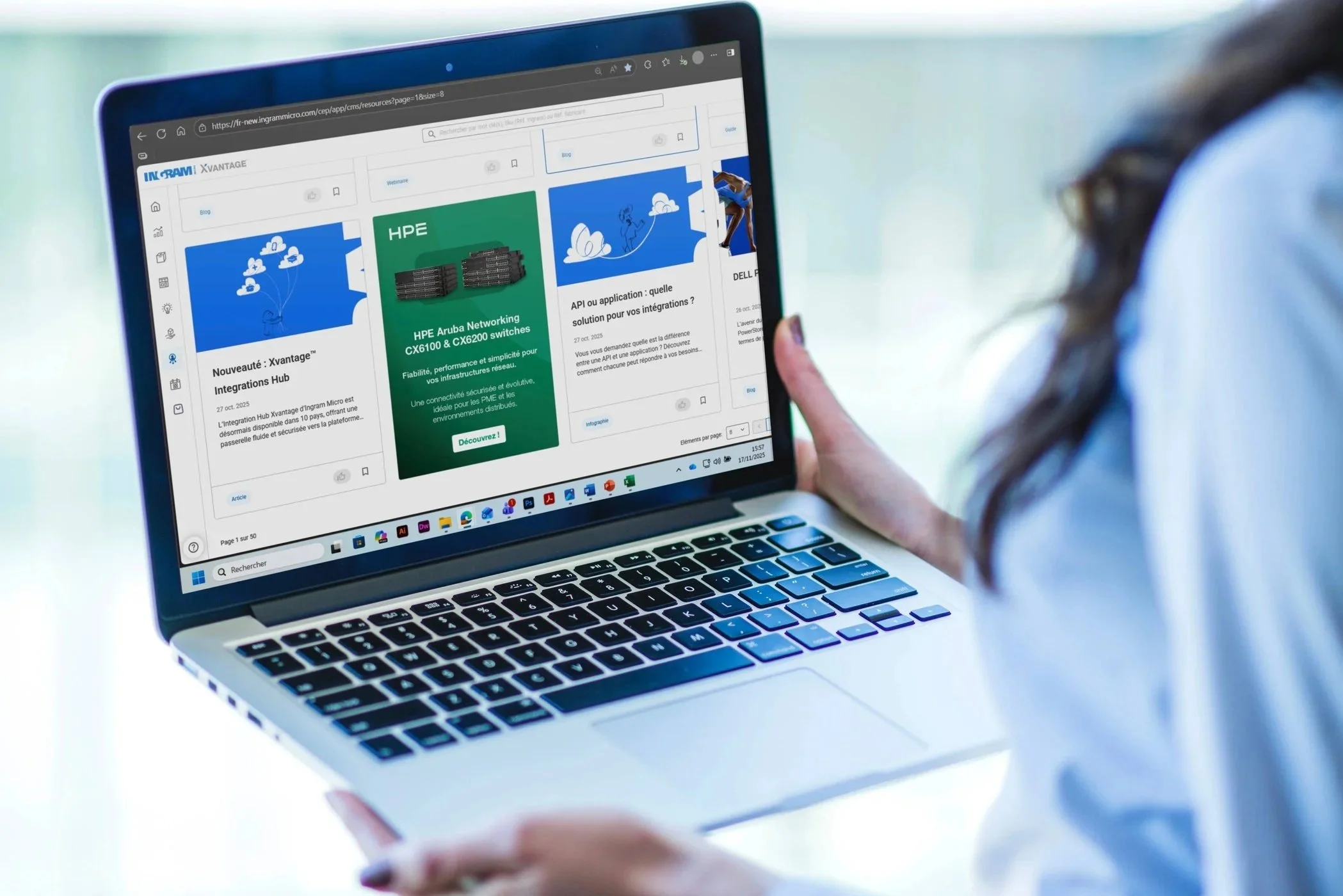 Banniere Postcard dans les onglets ressources du site Xvantage d'Ingram Micro