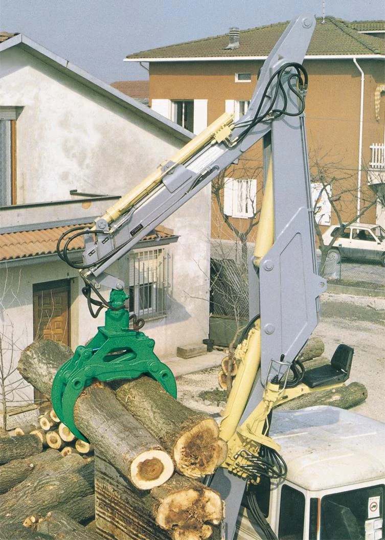 A Rozzi hydraulic log grab in forestry.