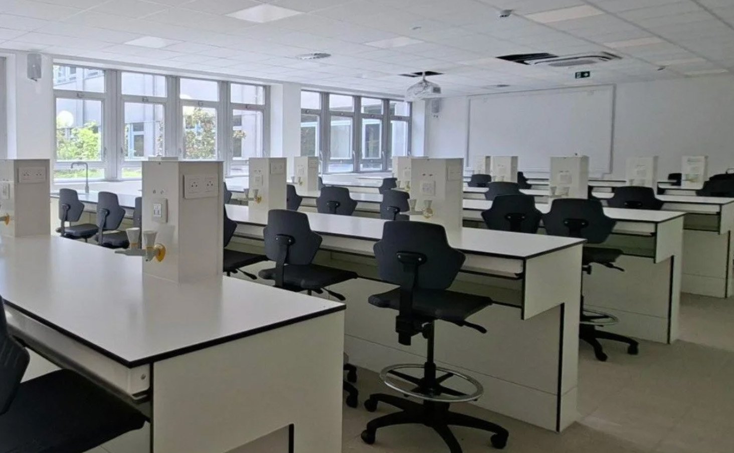 Campus Vesalius – Renovatie L2 lab
