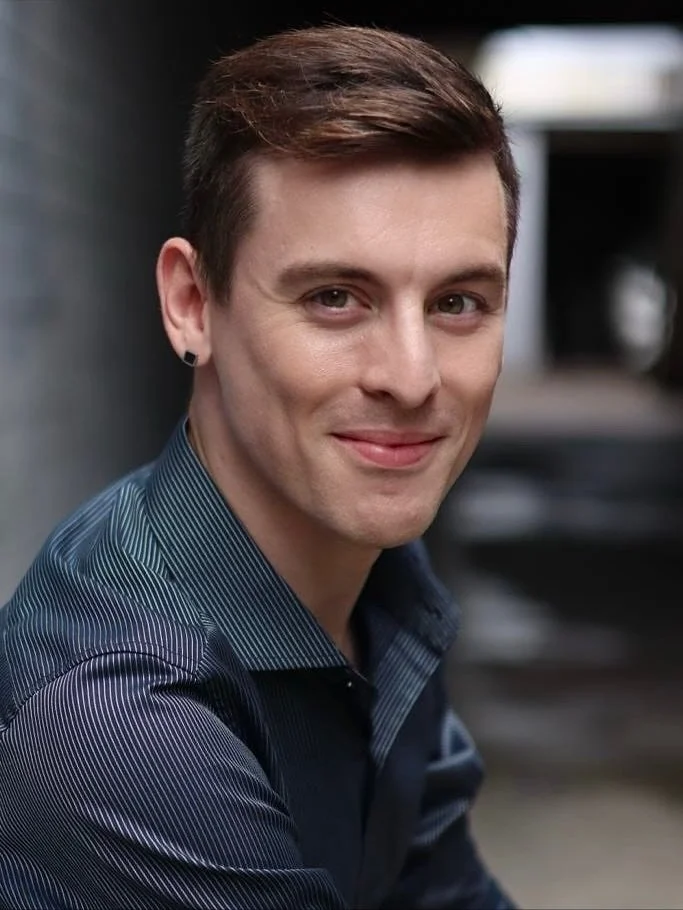 📷 Some impromptu photoshoots with our dear friend Sam @lineandlenscreative

Sam has a good eye for textures, depth of field and light. 

Very grateful for such talented and creative friends!