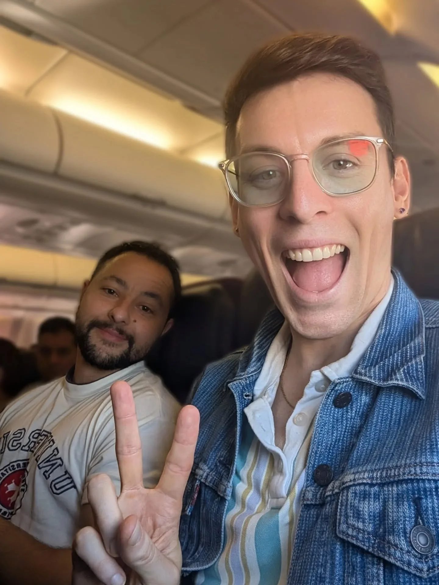 The Vallies had the absolute pleasure of performing for Mr William (Bill) Bowness AO for his 82nd Birthday. Special thanks to Brad Blaze for the hilariously accurate caricature of us 😂