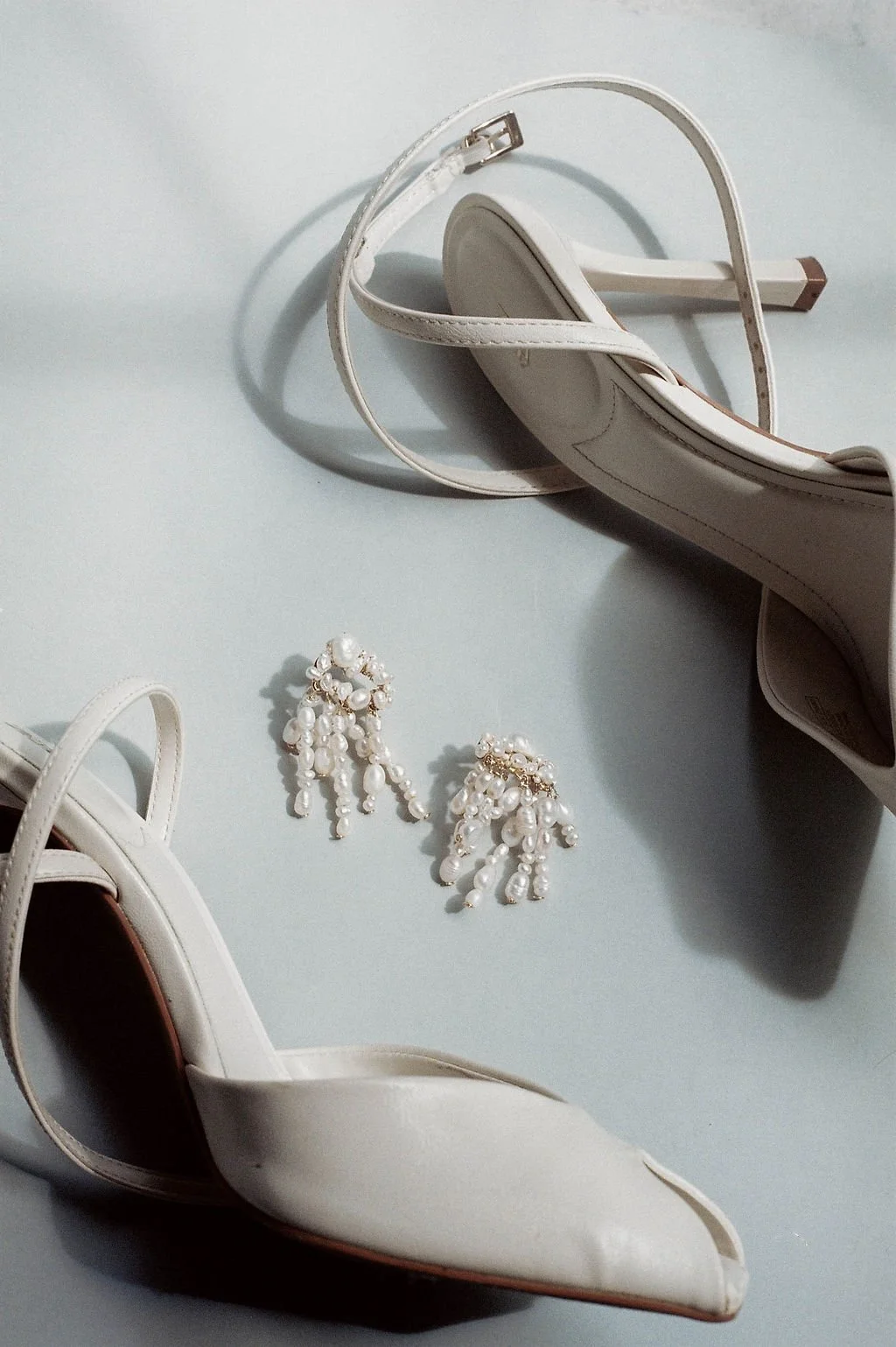 sarah-fekir-bridal-pearl-earrings.jpg