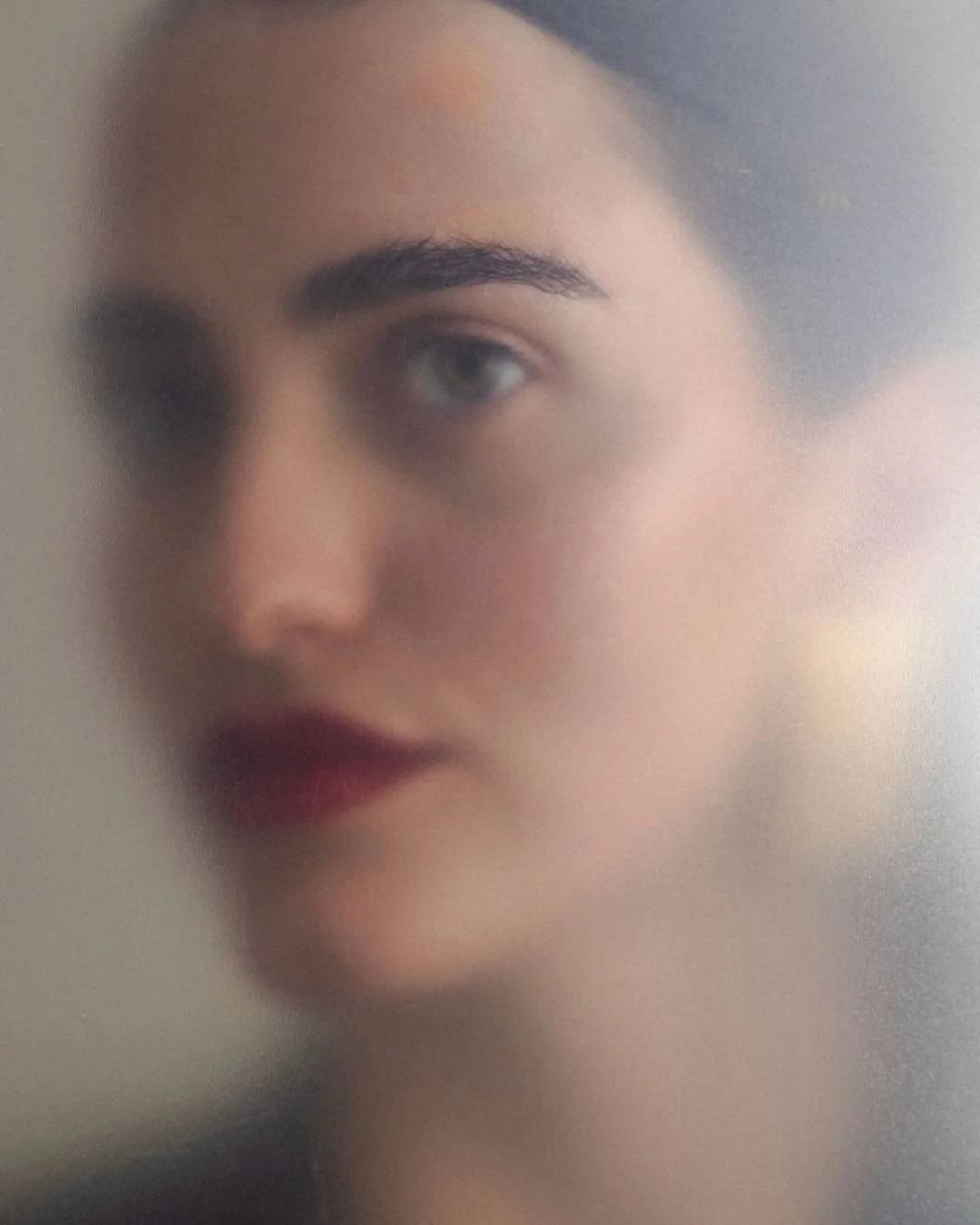 Shooting &eacute;ditorial imagin&eacute; avec @mathildebphotography 
Une collaboration autour de l&rsquo;image et du d&eacute;tail.

Coiffure, maquillage et bijoux se r&eacute;pondent dans une esth&eacute;tique &eacute;pur&eacute;e, moderne et assum&