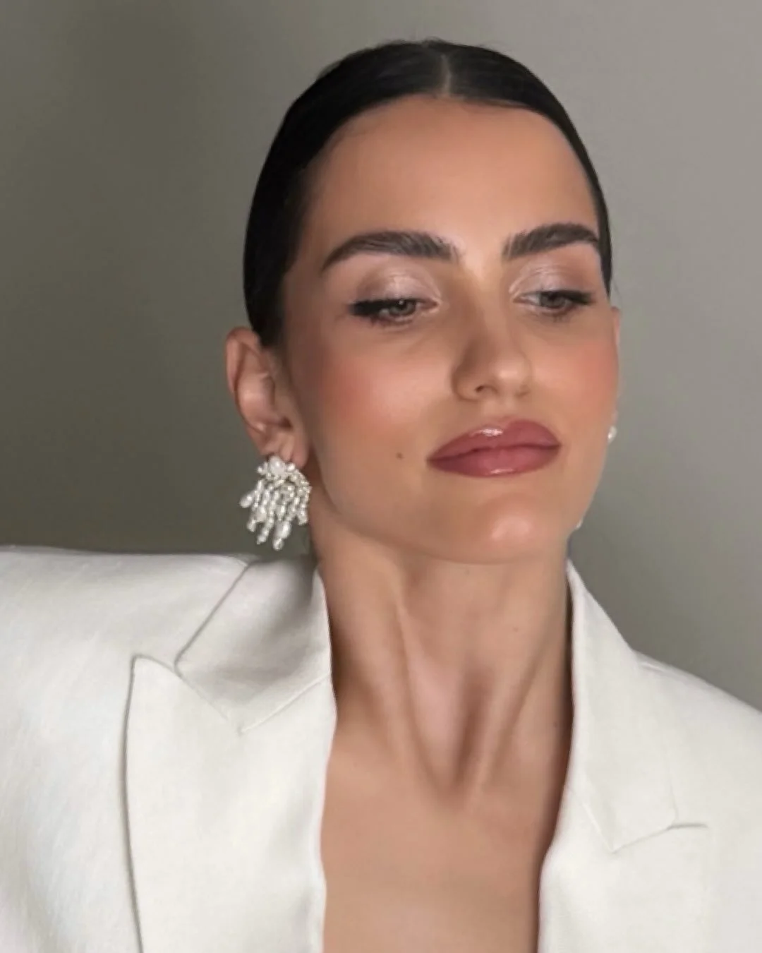 Wedding season, already underway.

Luxury Bridal Hair &amp; Makeup | precise, modern, intentional.

Grateful for your trust.

#bridalhair
#bridalmakeup
#luxurybride
#weddinghairartist
#destinationwedding

luxury bridal hair and makeup, destination we