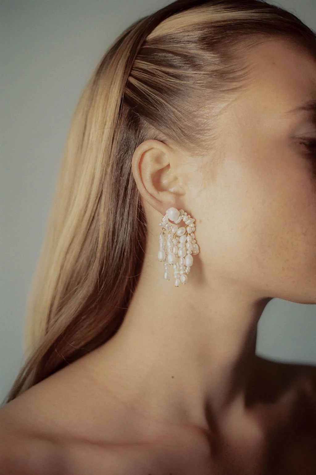 sarah-fekir-wedding-pearl-earrings.jpg