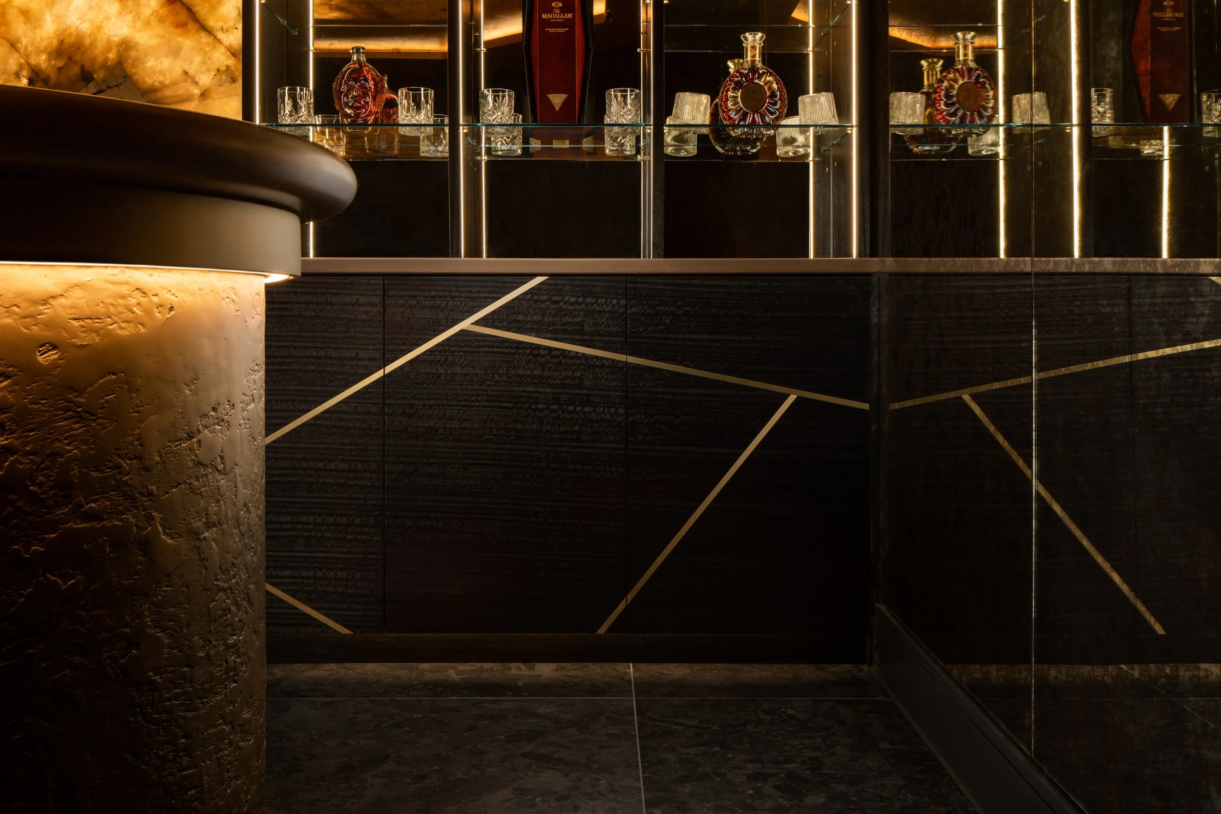 MND_Lux_Bar_08.jpg