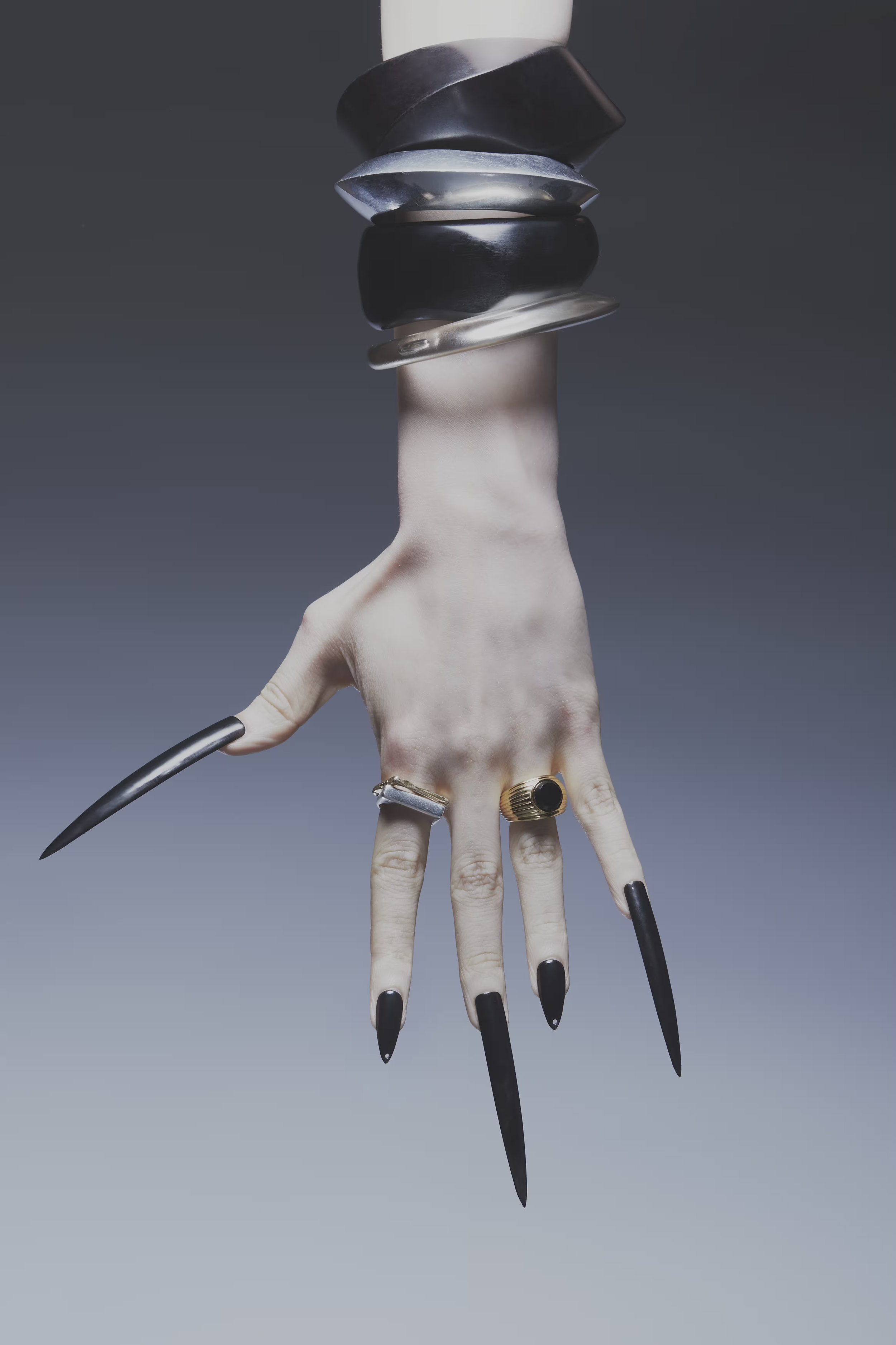 3-Futura-min_converted.png