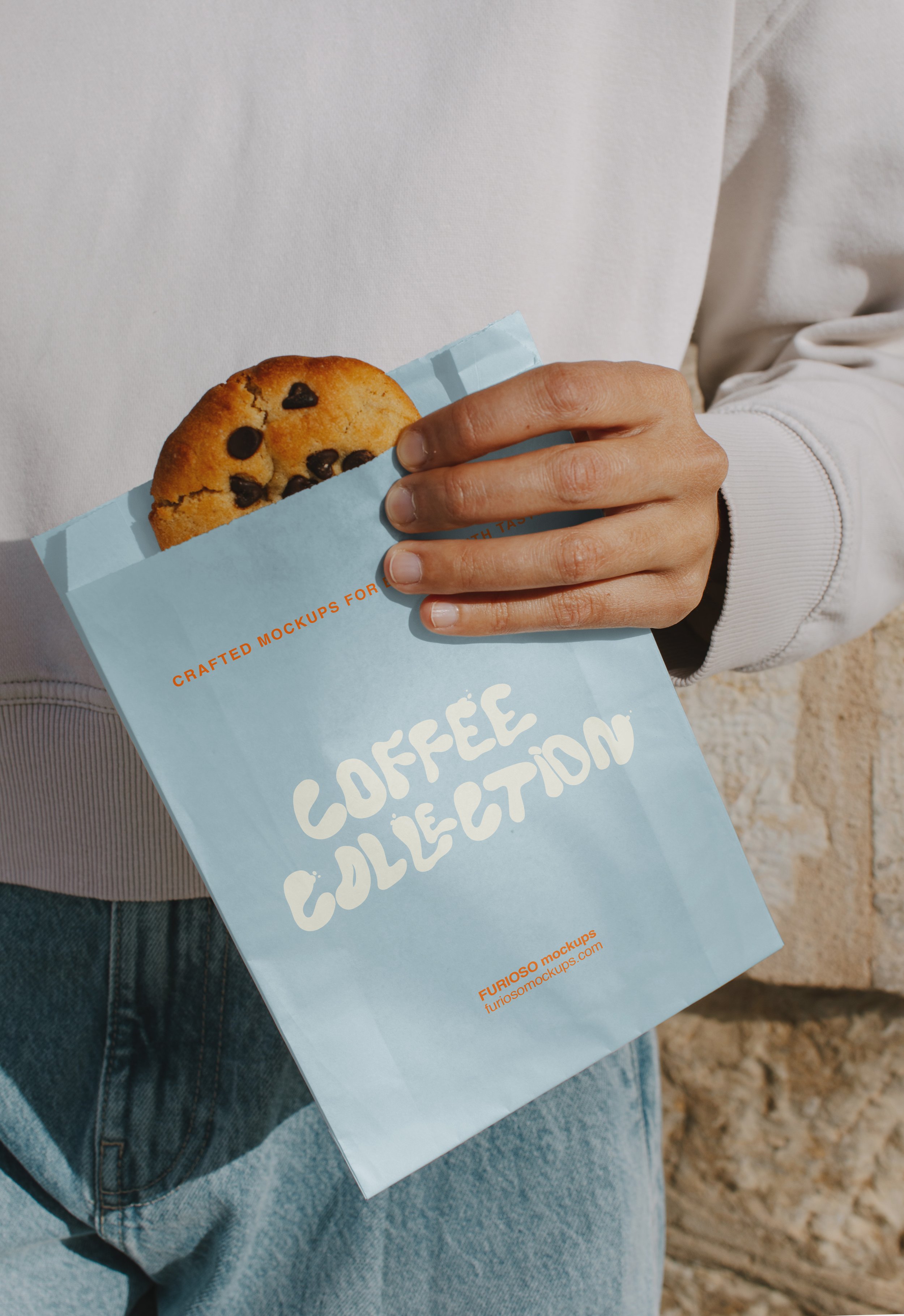 Paper Bag Mockup 01CC_2.jpg