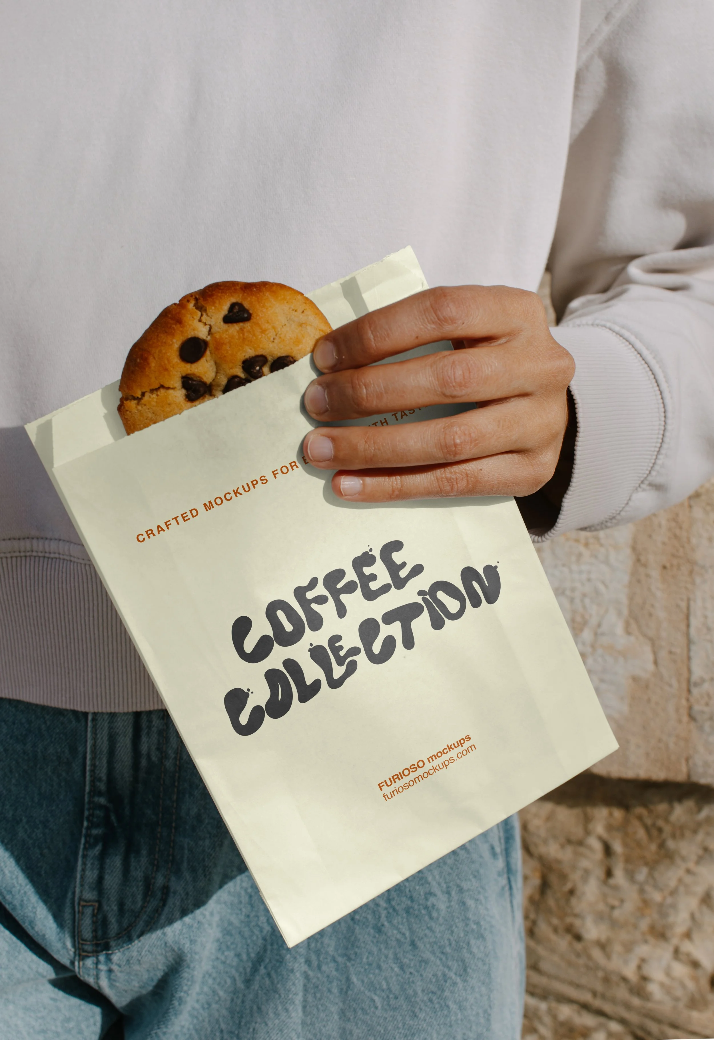 Paper Bag Mockup 01CC_1.jpg
