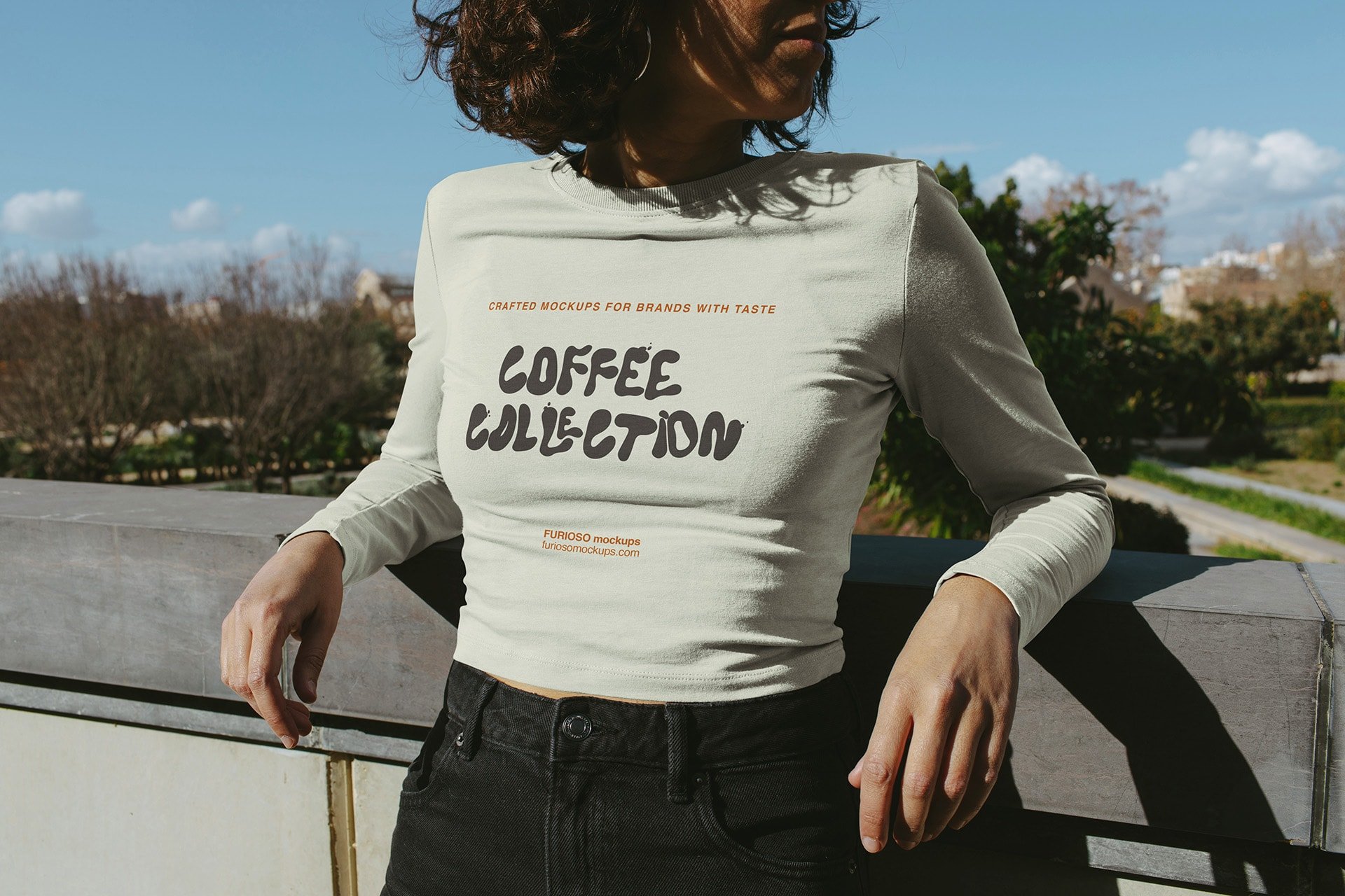 Long Sleeve T-Shirt Mockup 01CC