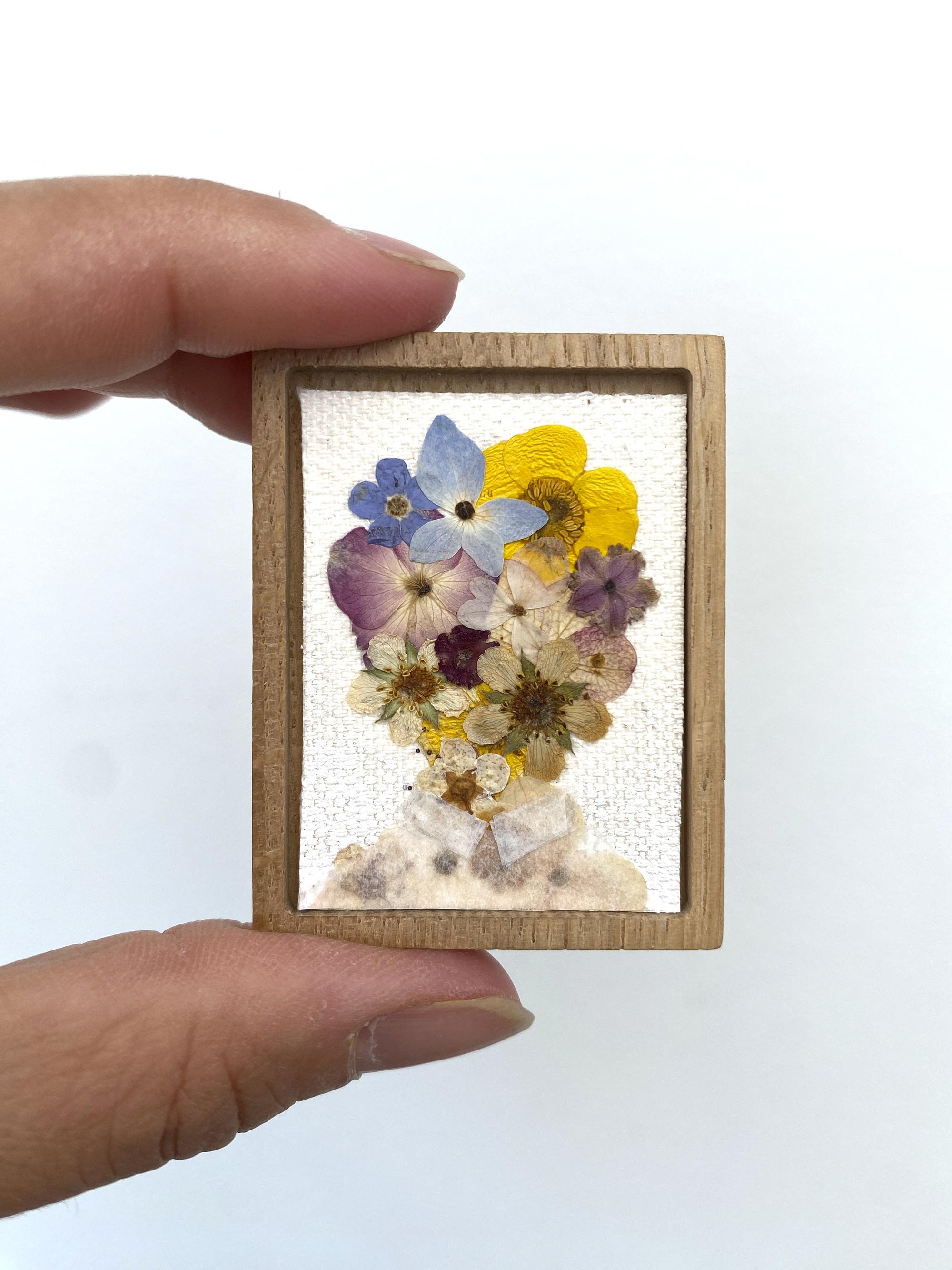 Floral-mini-portraits-me-holding2.jpg