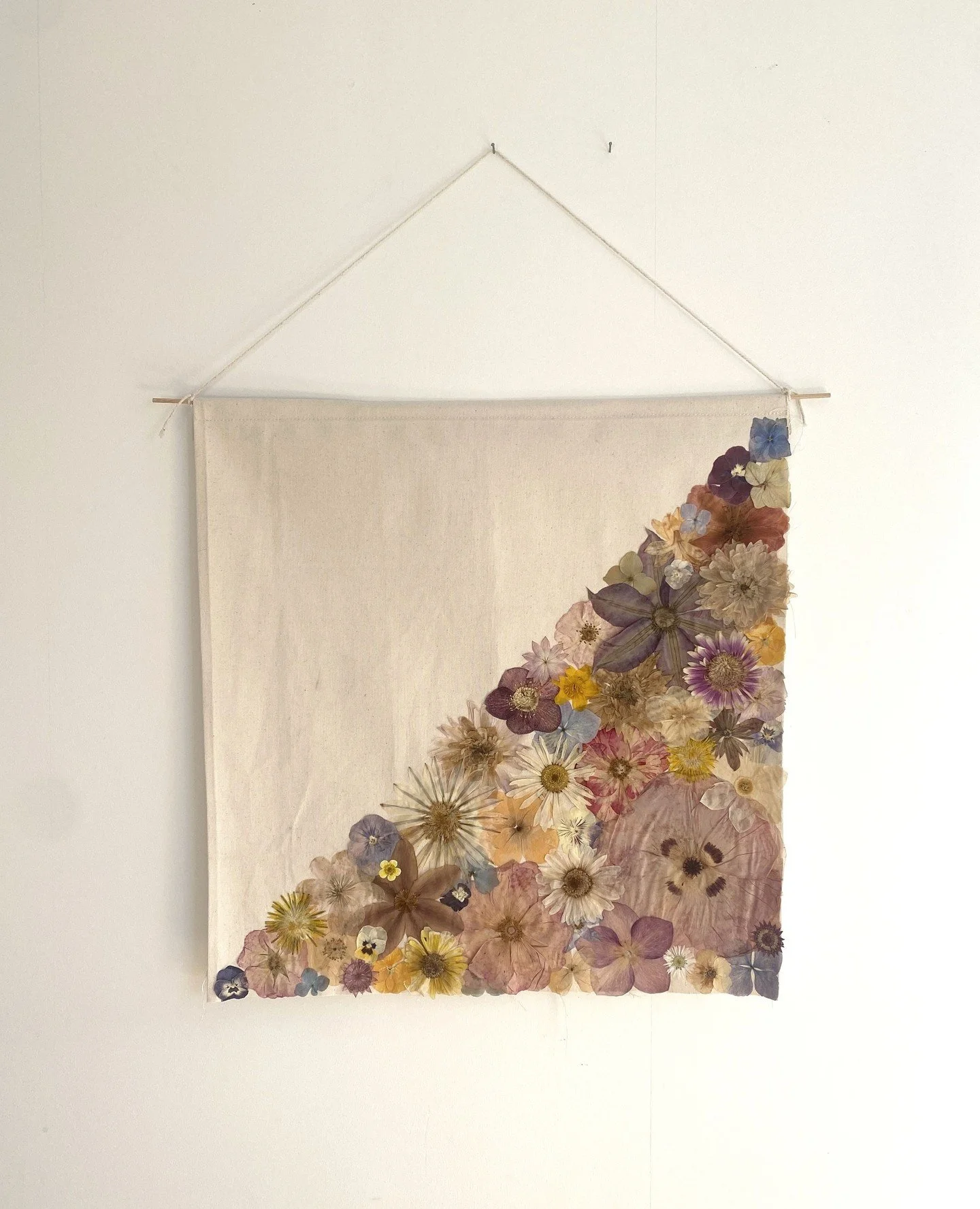 My first flag test (that hangs in my kitchen with all the elements thrown at it- sunlight, heat, moisture). I've hung it in the worst place possible on purpose 🤣. It's faded beautifully over the last few months and i've loved seeing it subtly change