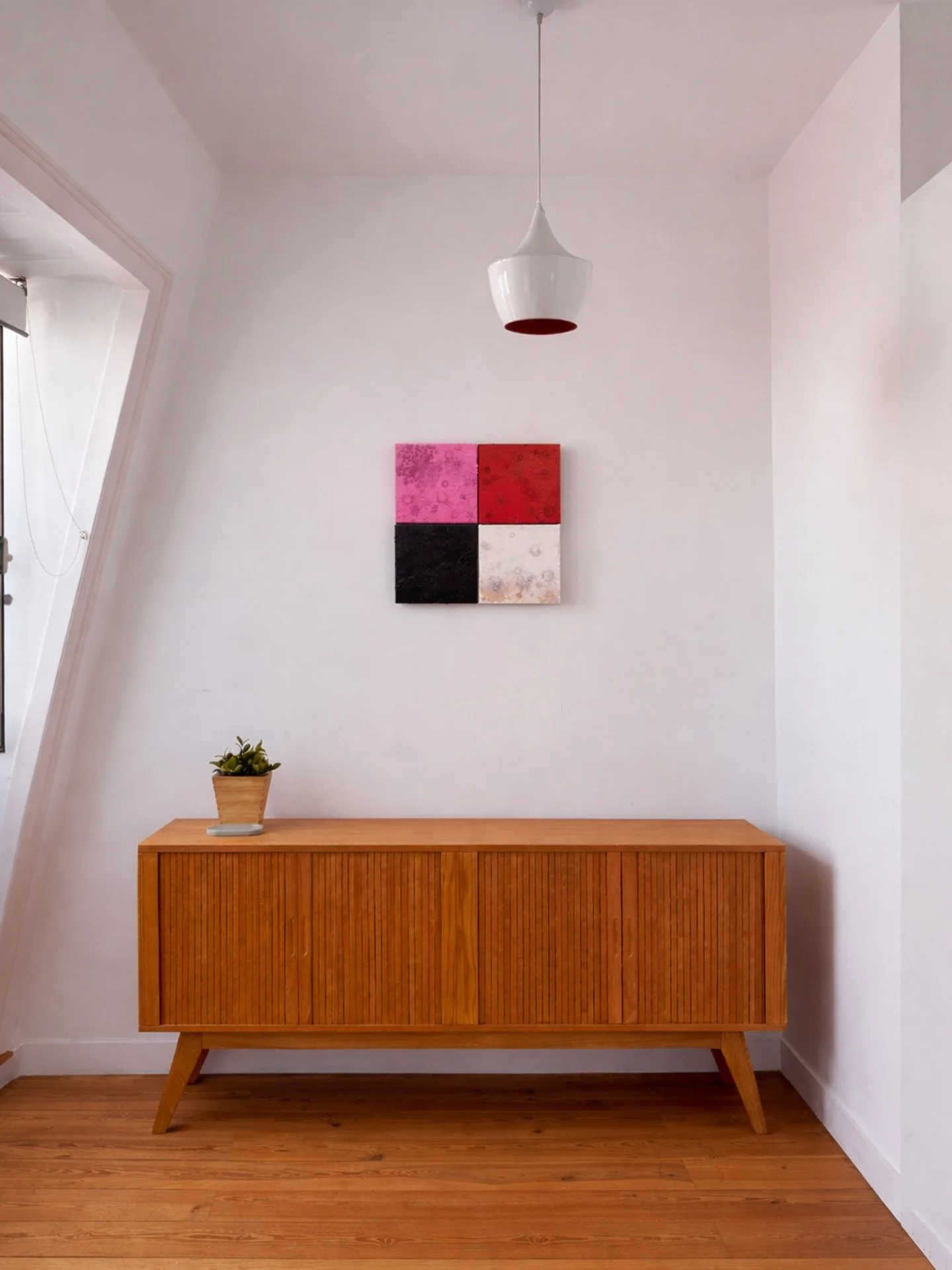 Perfect light in Lisbon. 

&ldquo;Colour Field - Red&rdquo;
50cm x 50cm

Pressed flowers on canvas oversprayed with acrylic paint. (made up of four panels)

#contemporaryart #conceptualart #pressedflowers #colourstudies #naturalvssynthetic processbas