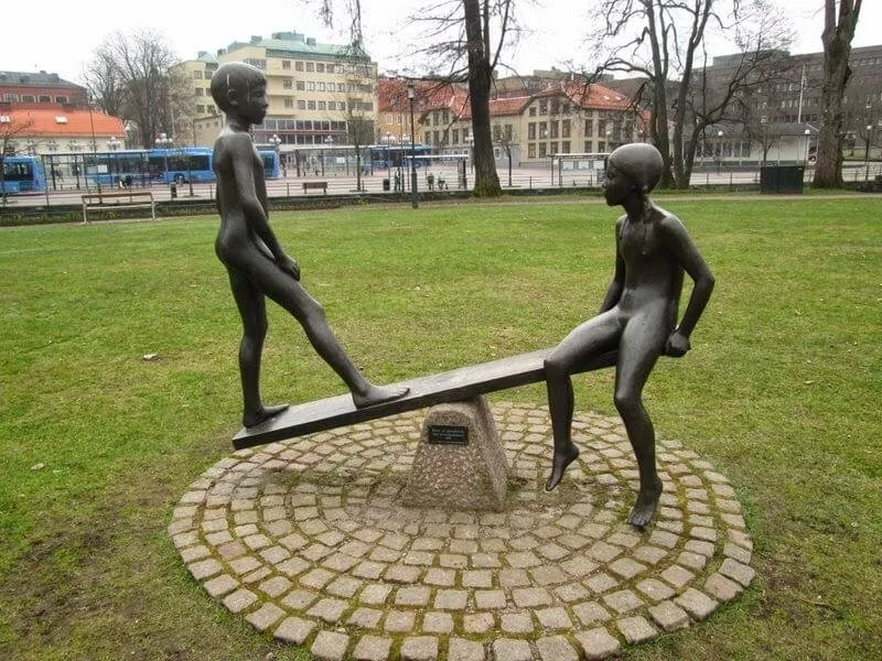 Børn på vippe 1984 Borås kommune Sverige fotograf ukendt