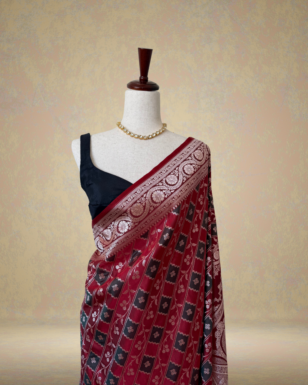 BANARASI KATAN KADWA JAAL