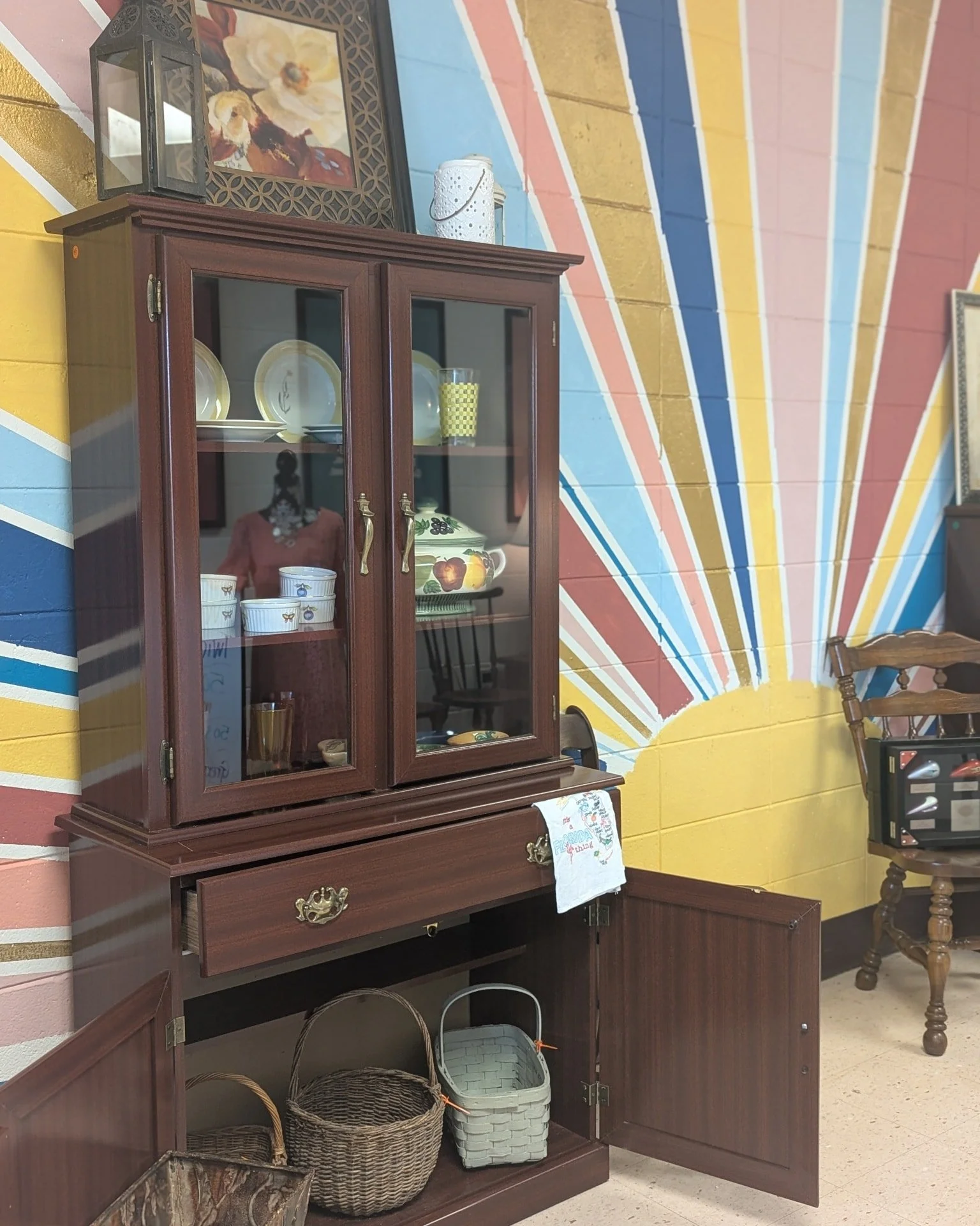 ✨New Inventory Alert!✨ Our volunteers are working hard to bring new items to the floor! Here's a look at a few of our new furniture pieces!! 

Great Deals. Greater Mission!