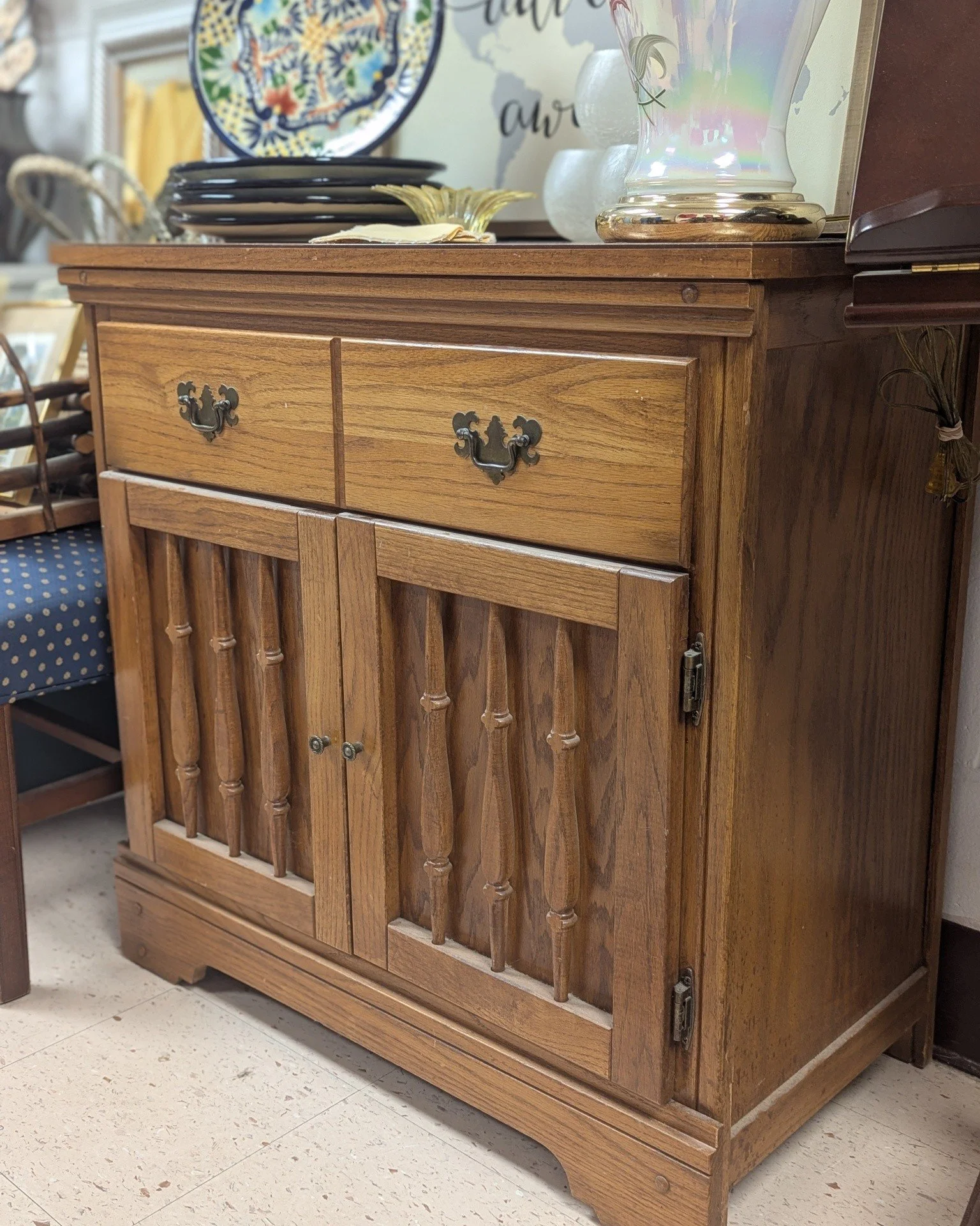 ☀️Good morning, friends!☀️ We are back and we cannot wait to show you some of the new to you pieces we have recently received!! If you are looking to do a little room refresh, we have some great furniture pieces to show you. Our doors are open today 