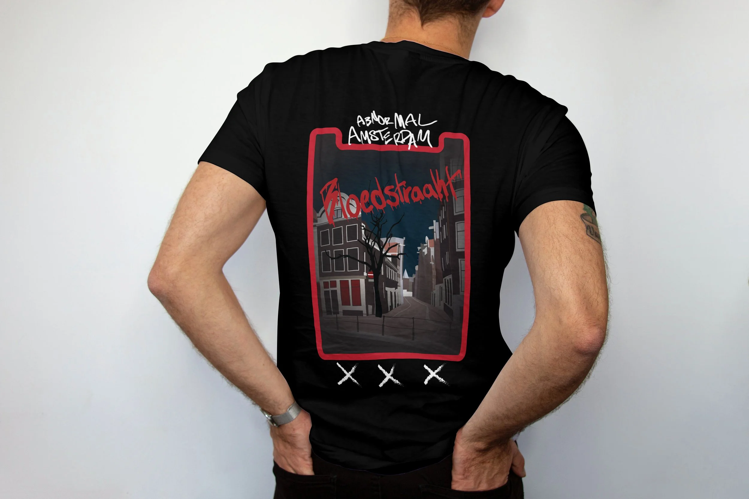 bloedstraakt_t-shirt_mockup_model.jpg