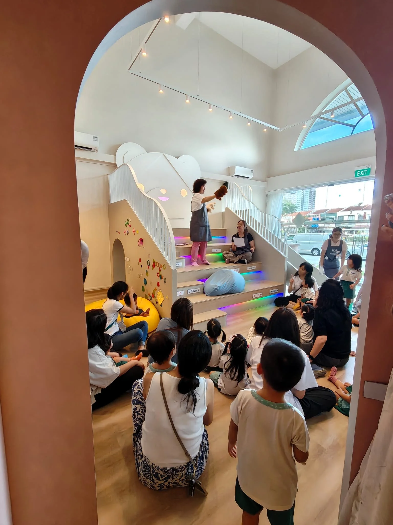 riri's-children-playloft-preschool-excursion-storytelling-2.jpeg