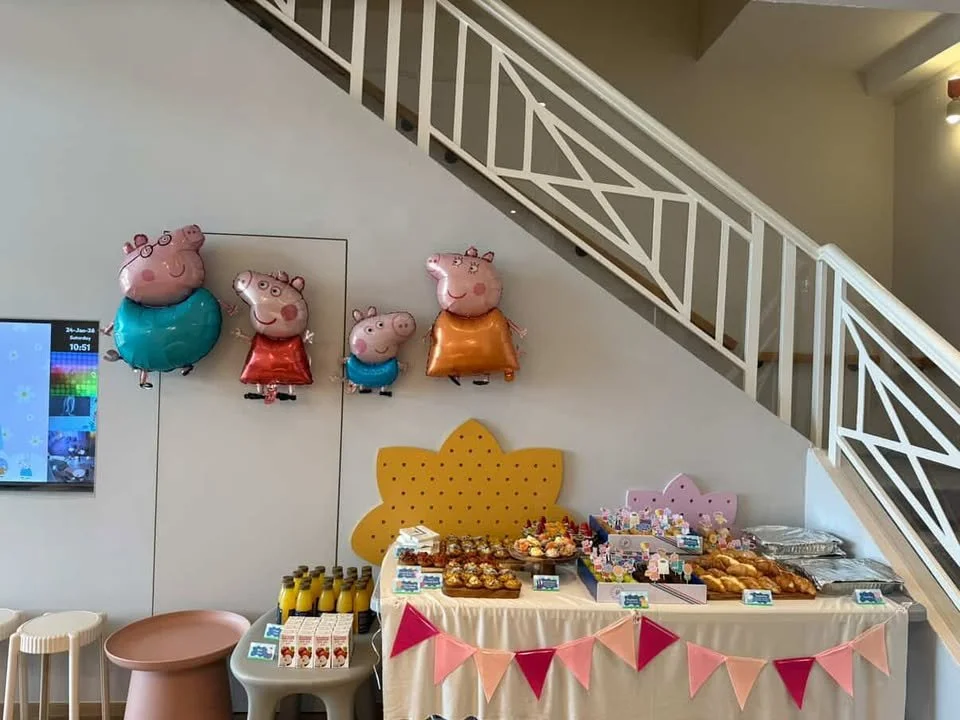 Beautifully done up Peppa Pig party decoration at Riri's Children Playloft. 