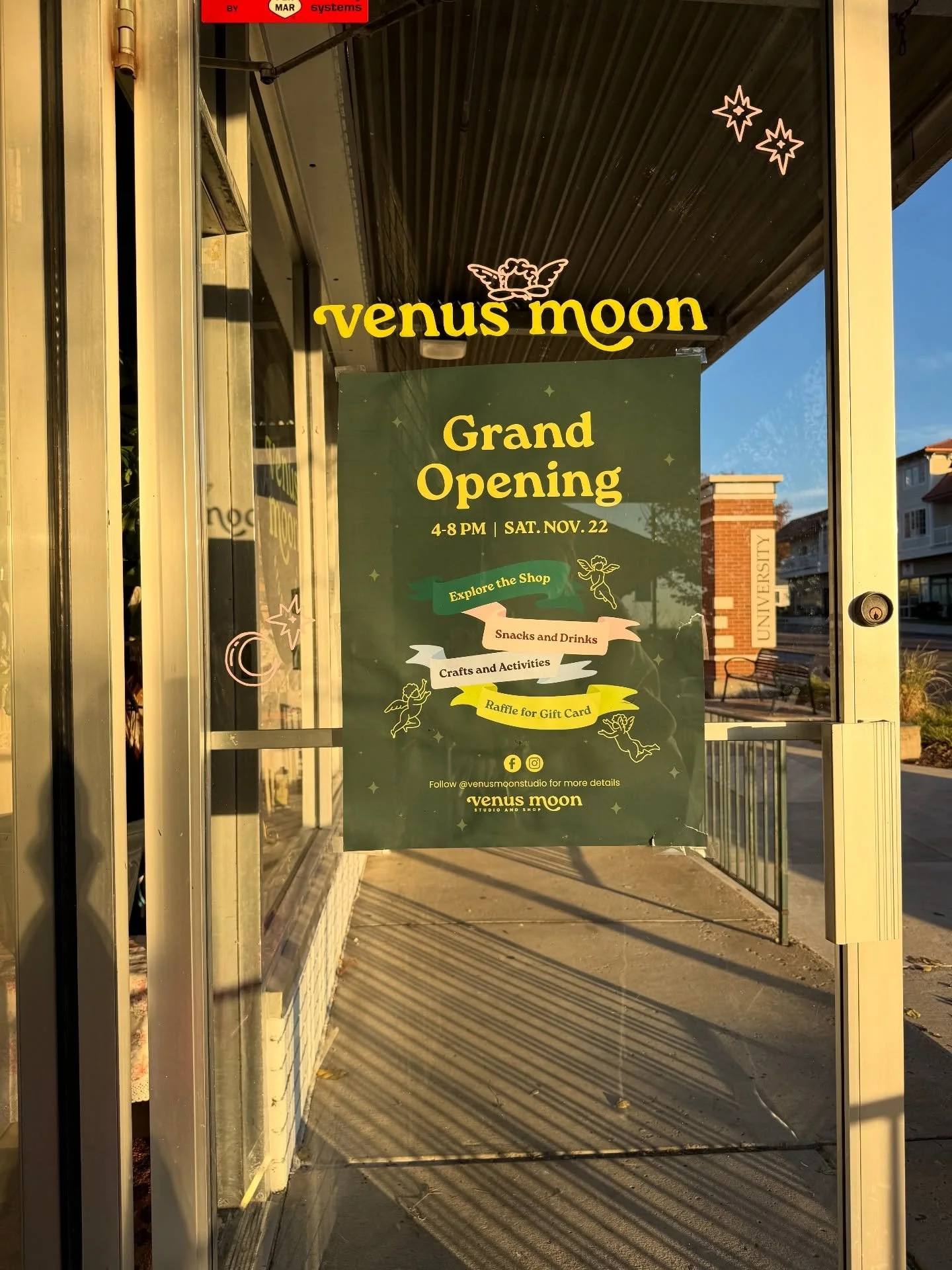 ❗️new biz alert❗️

@venusmoonstudio had their GRAND OPENING this saturday and if you missed it, that&rsquo;s okay because they are open from noon-6 everyday😍

check out a little bit about nicole and her shop👇🏼
&ldquo;The shop features a curated mi
