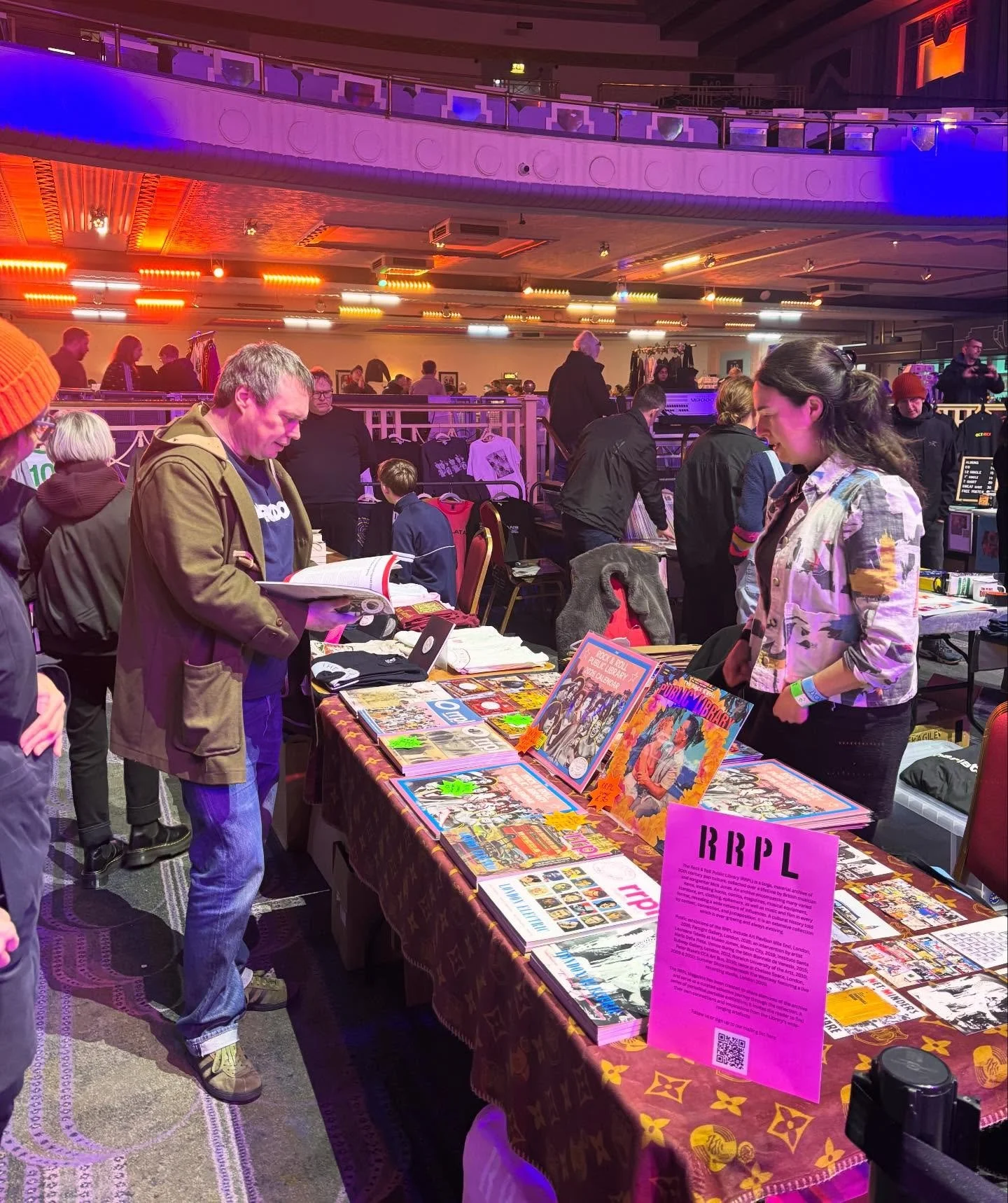 Thanks to everyone who came down to see us @timburgessofficial MERCH MARKET @troxylondon yesterday - a great event where artists get to keep 💯 profits from selling their merch. A political act against big venues taking such a massive cut from musici