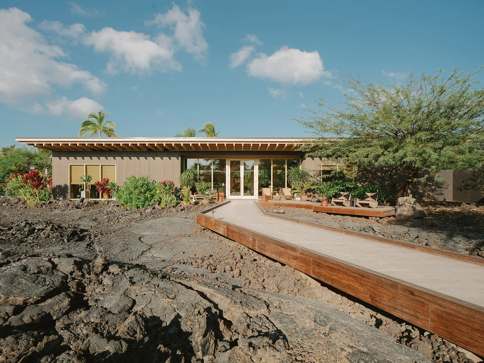 Kona-Village-03.jpg