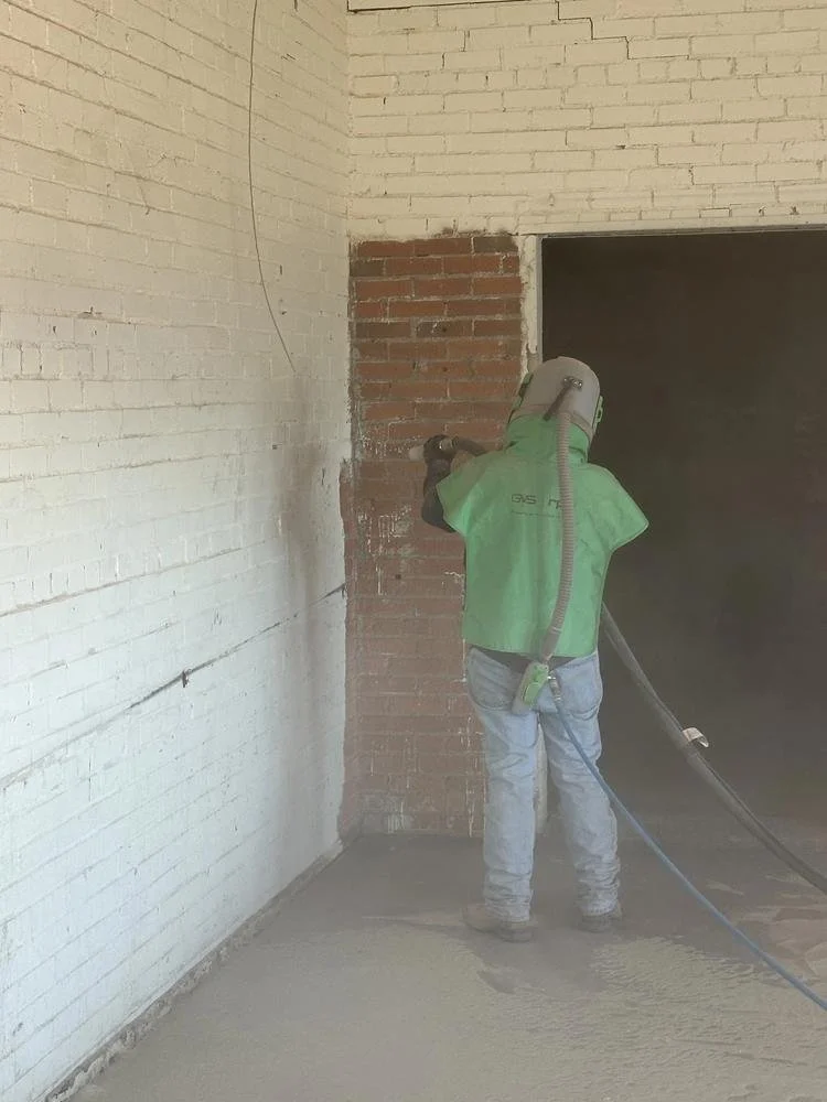 Mobile Sandblasting Brick