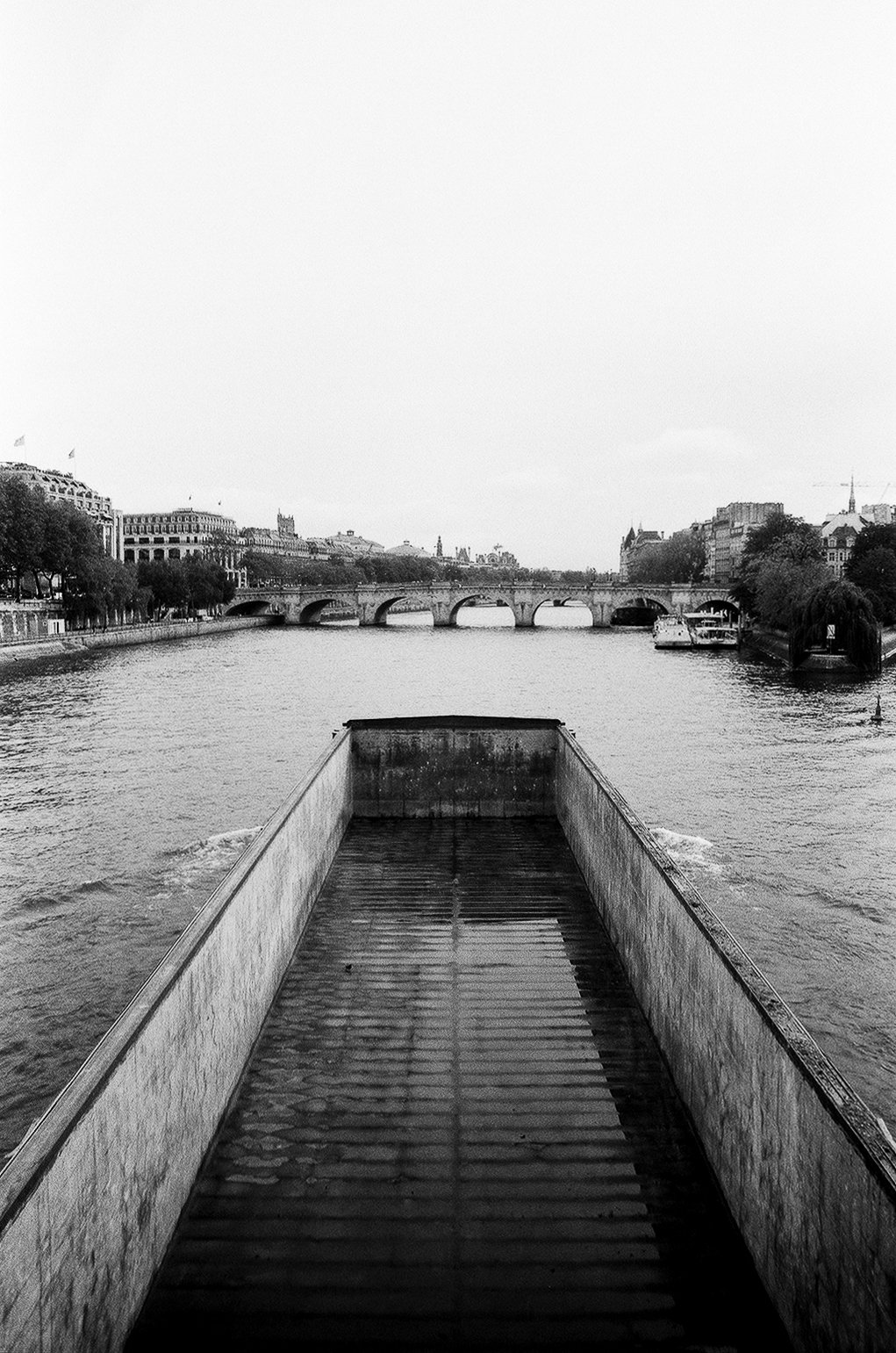 Barge
