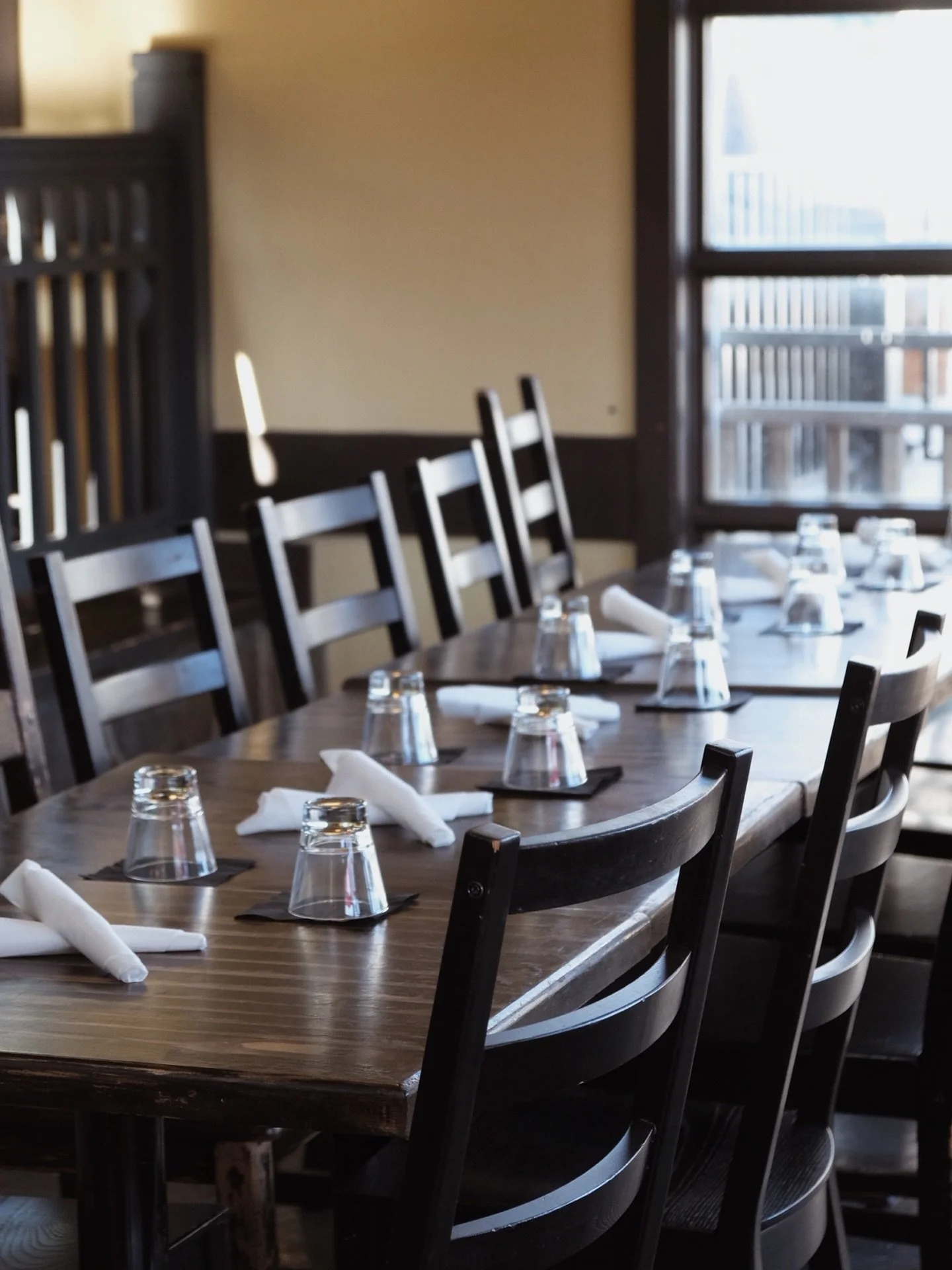 Thinking about organizing a group event and are not sure where to start? Kaytoo is here for you!

From intimate affairs to grand celebrations, formal or casual, we&rsquo;ll work with you on every detail&mdash;theme parties, custom menus, and more. Ou