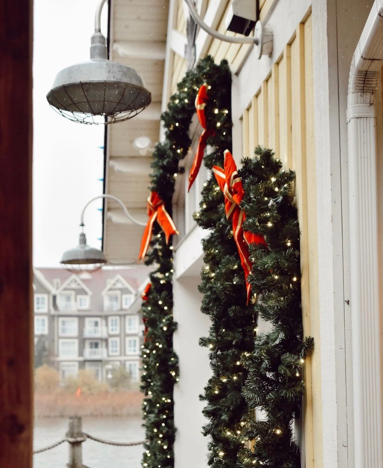 The holidays are officially here 🎄 Secure your table ahead of time by reserving on our website - kaytoo.ca 🎄 ⁠
⁠
#kaytooatblue