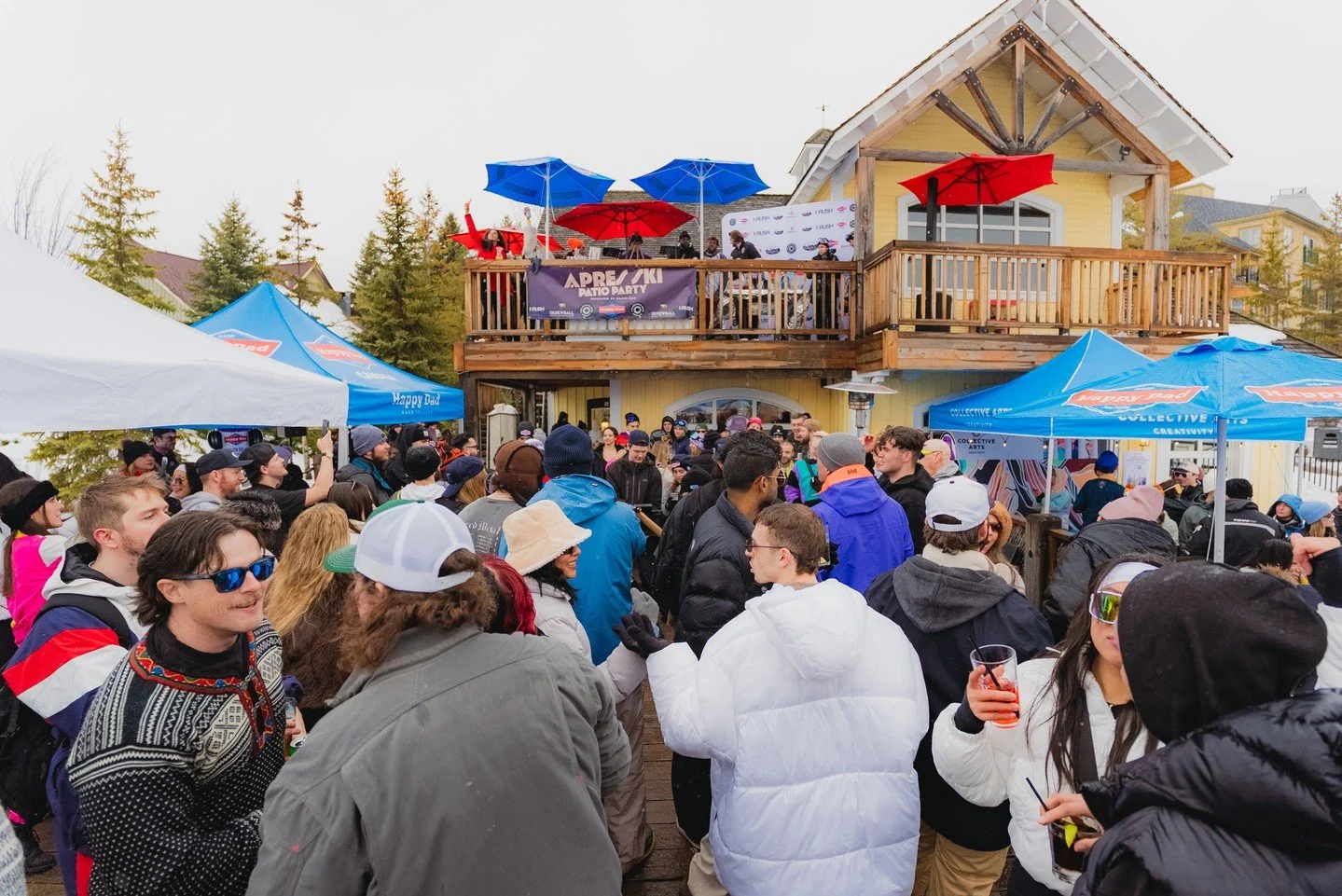 OUR APR&Egrave;S SKI PARTY WAS NEXT LEVEL ❄️🔥🪩⛷️⁠
⁠
What a crowd. What an energy. What a day.⁠
⁠
Thank you to everyone who showed up and turned Kaytoo into the ultimate winter party. And a huge shoutout to our presenting sponsor @happydad for helpi