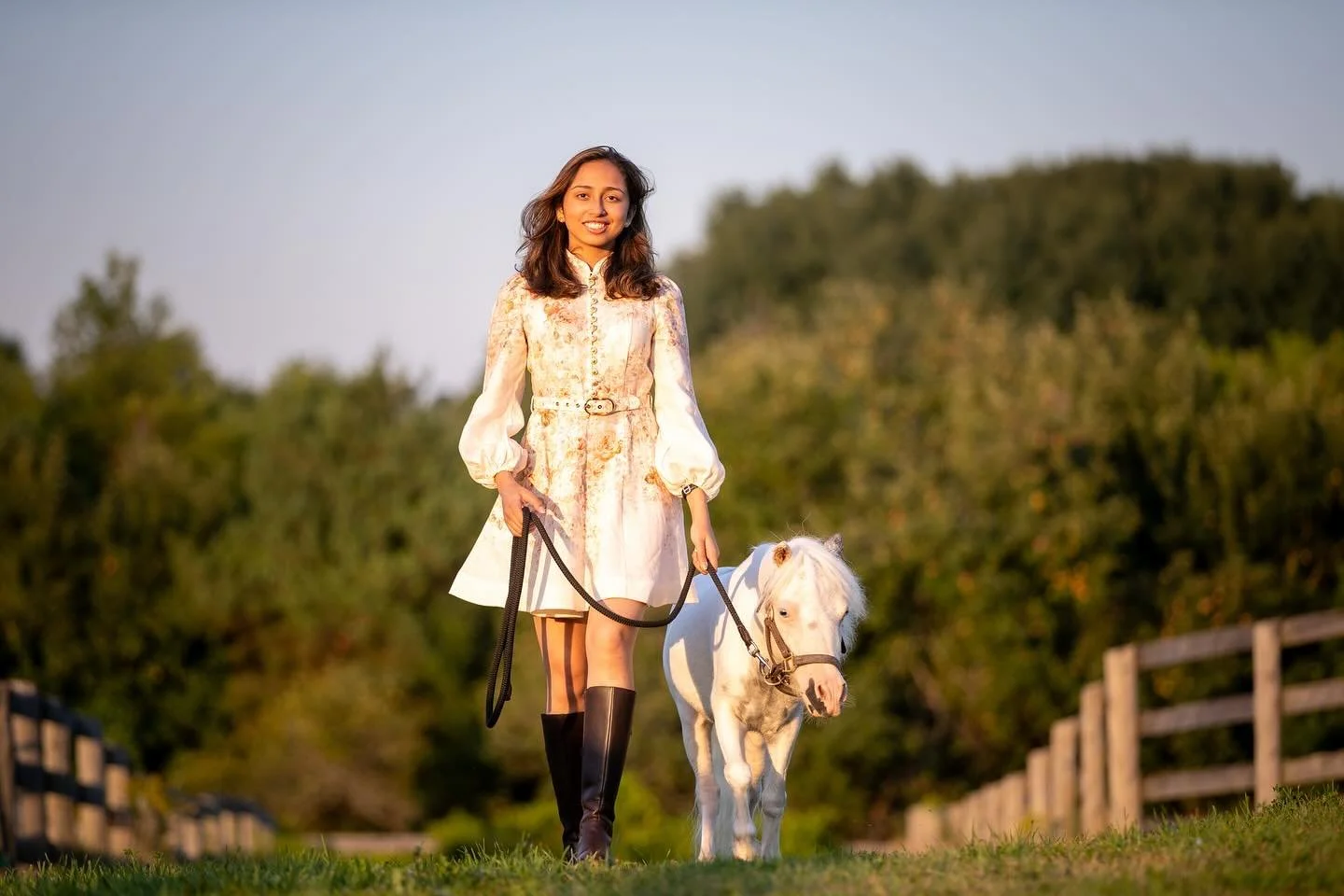 I love these beautiful photos of @rhysequestrian and I on a late summer evening walk!  Fresh clovers to munch on, sweet air and a little frolic always brightens my day!  I hope you enjoy the last days of summer too 🩵
📷 @spowartholm 
🏡 @stoneyfiel