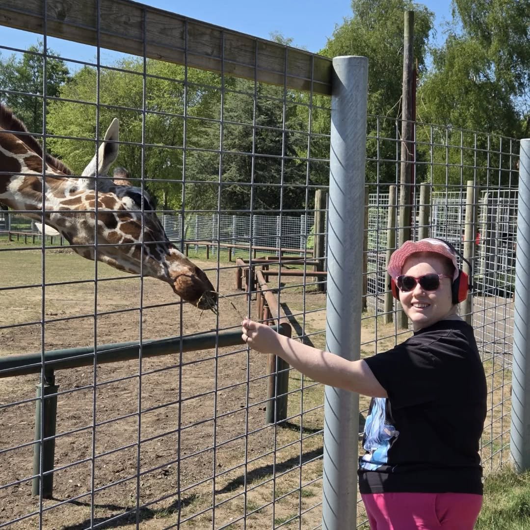 ☀️A lovely day in the sun, surrounded by our favourite animals 🦒
