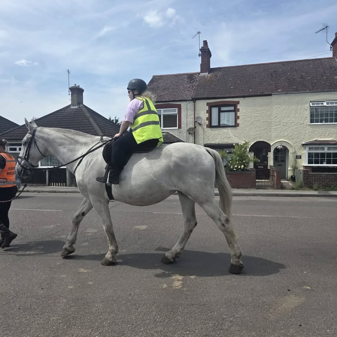 Sunny days at the stables 🐴 ☀️
#team2gether #t2g #suffolk #suffolkarts #performingarts #art #performing #performance #art4all #arts4all #dance #lowestoft #kirkley #nonprofit #cic #station #stationstudios #circus #circusskills #accessable #charity #