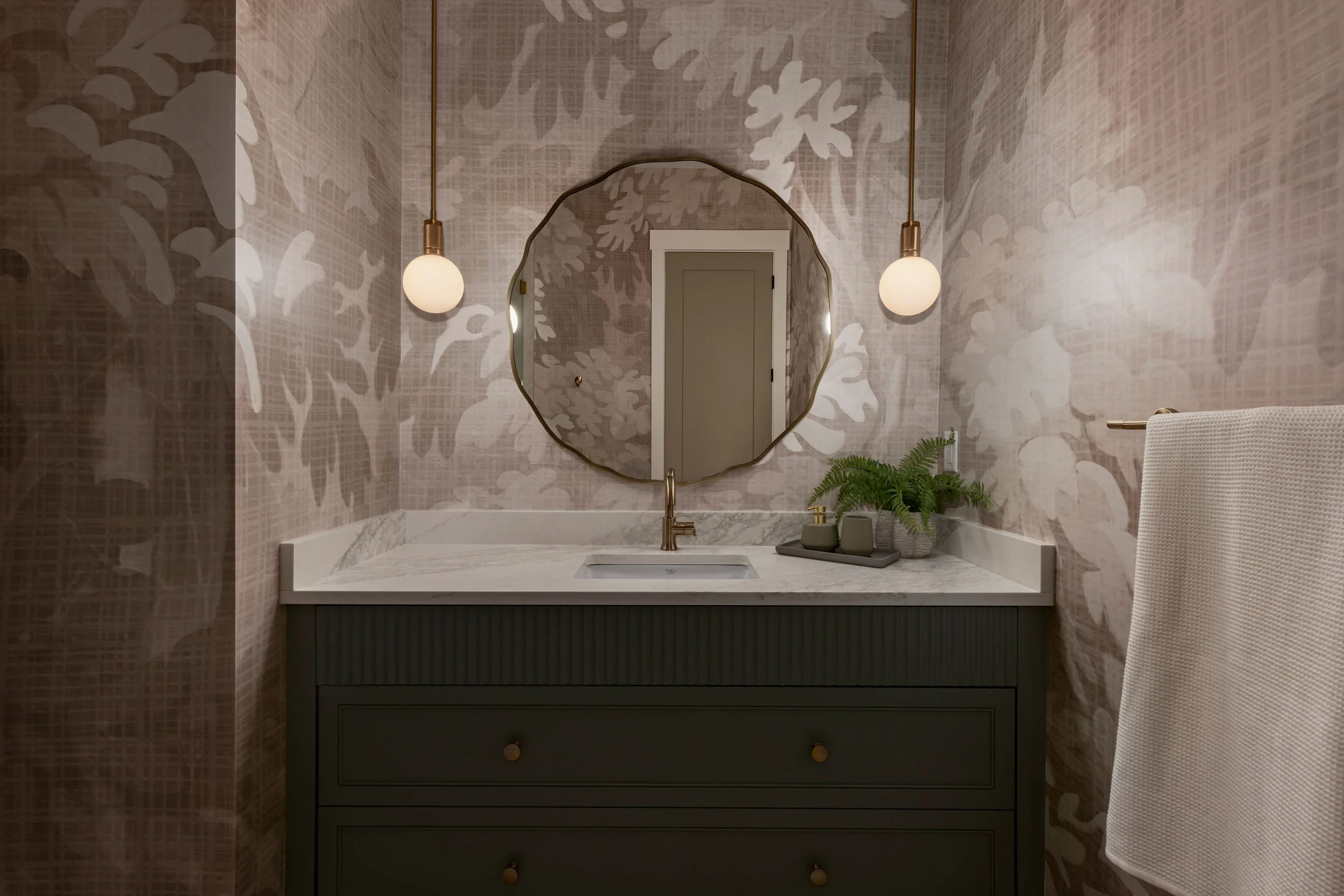 CentreStage5319234St2.jpg