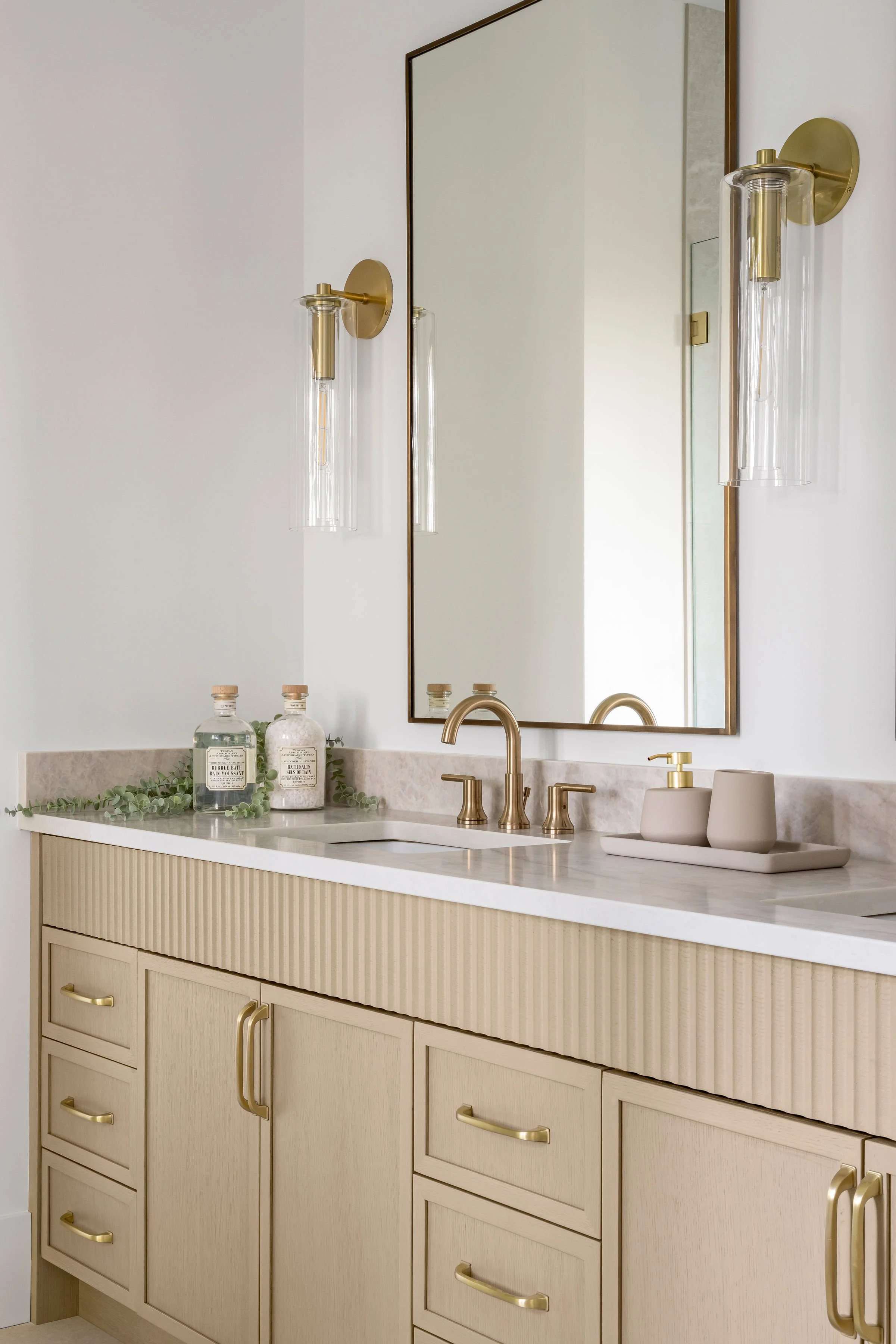 CentreStage5319234St6.jpg