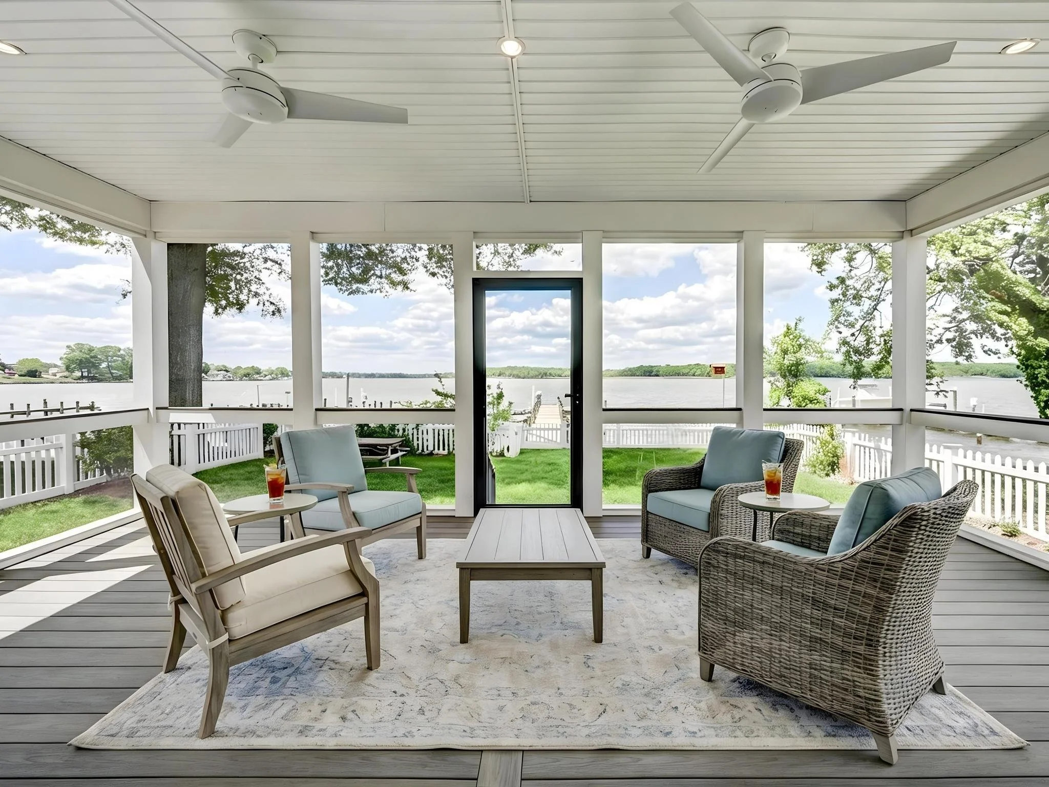 044-071-Screenedin Porch-2048x1536.jpg