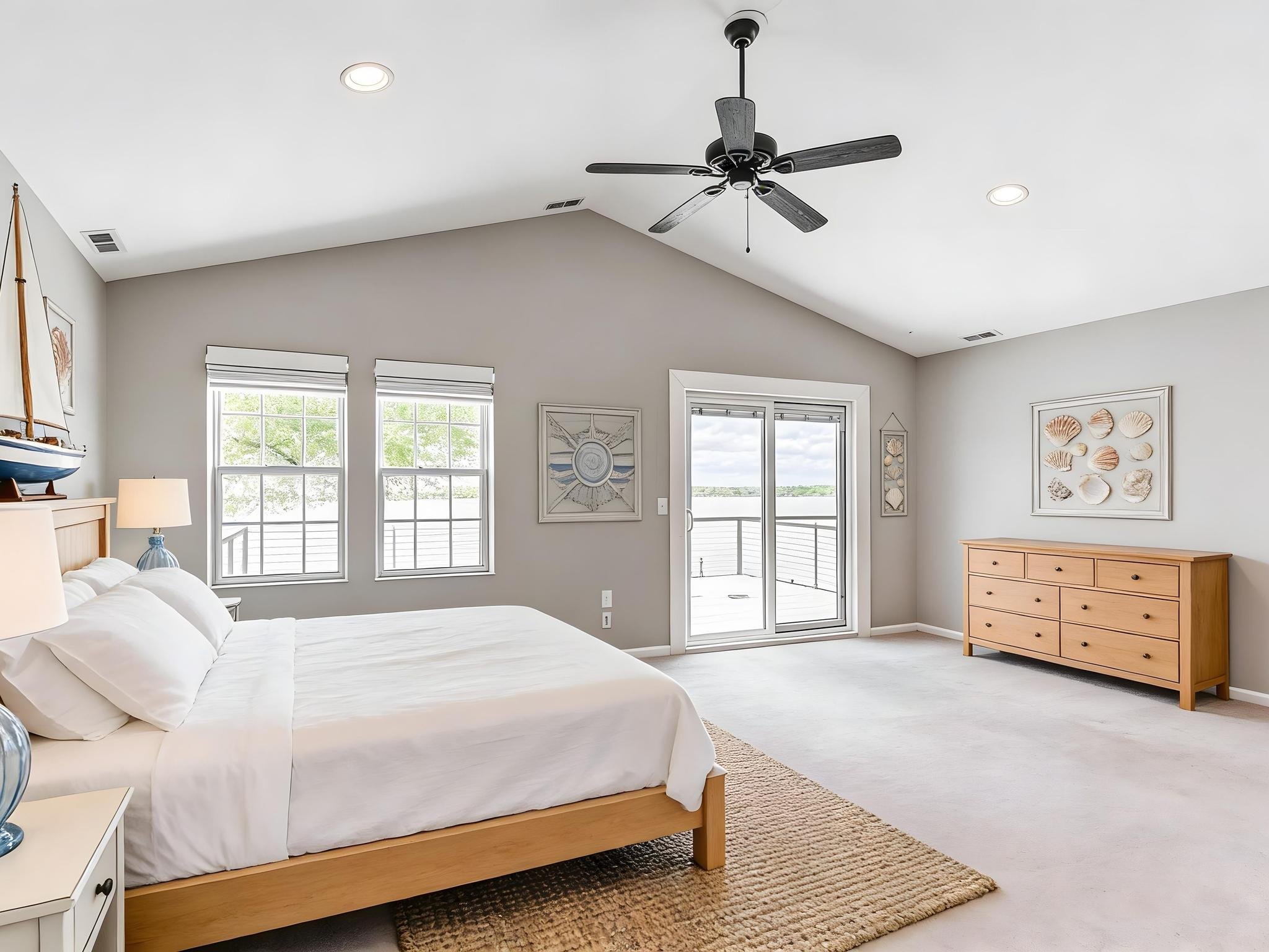 024-055-Bedroom-2048x1536.jpg