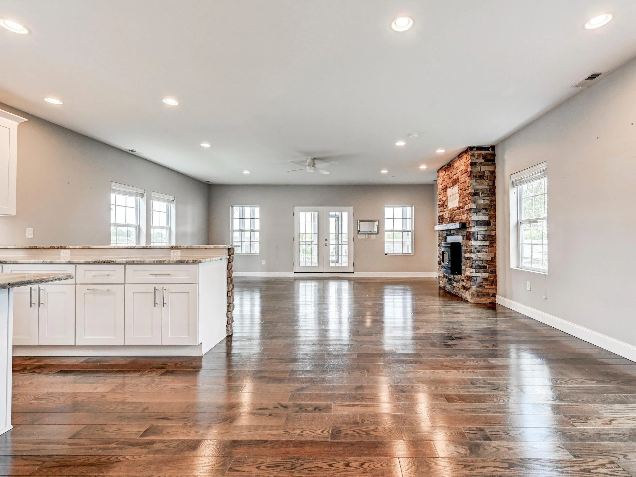 010-020-Dining Room-2048x1536.jpg