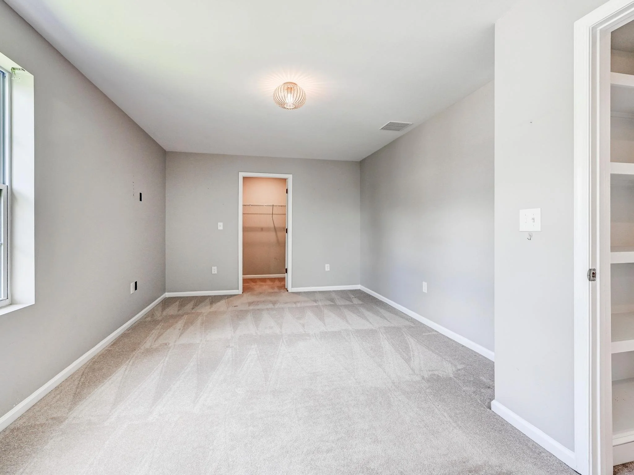 035-025-Bedroom-2048x1536.jpg