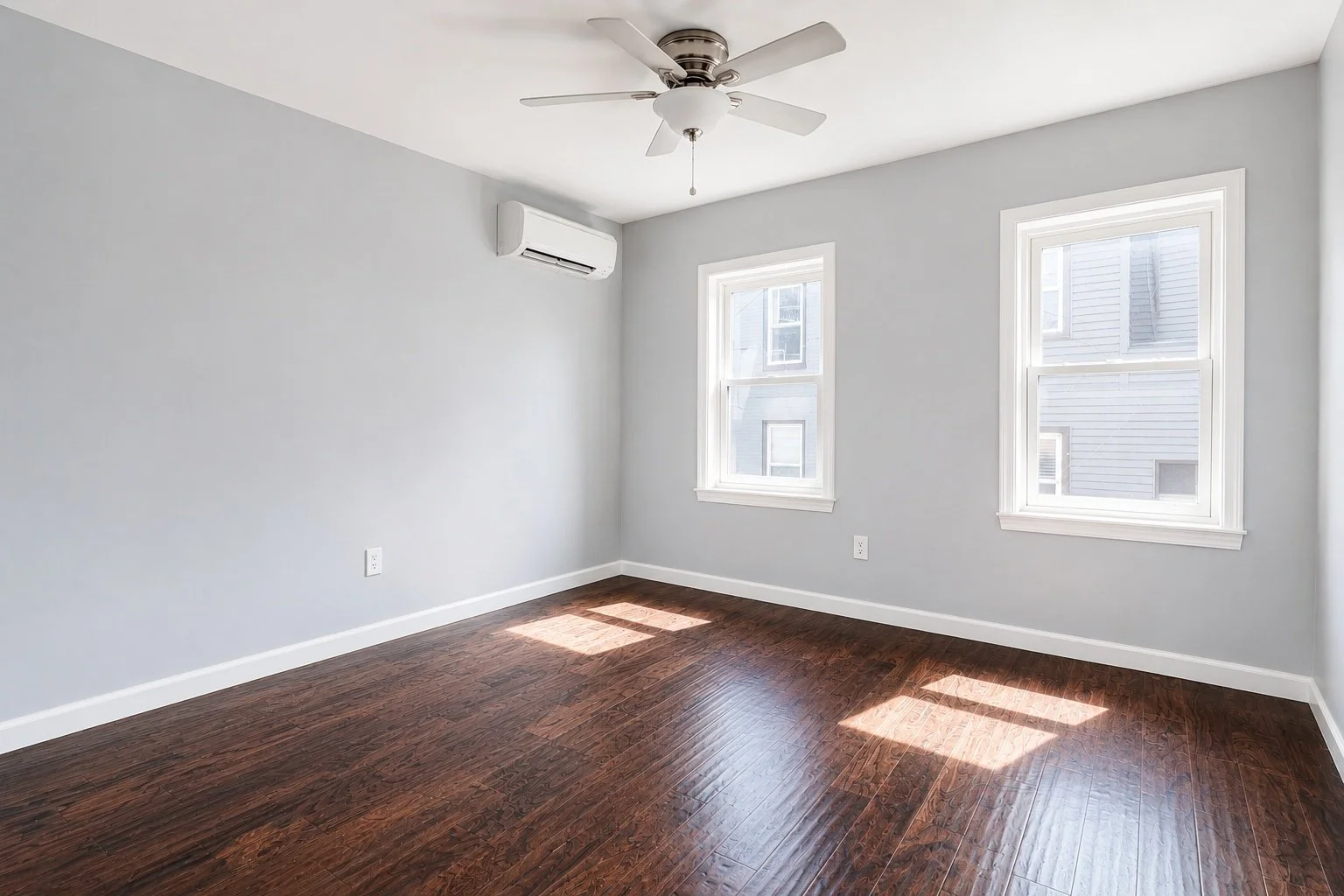 room_no_curtains.jpg