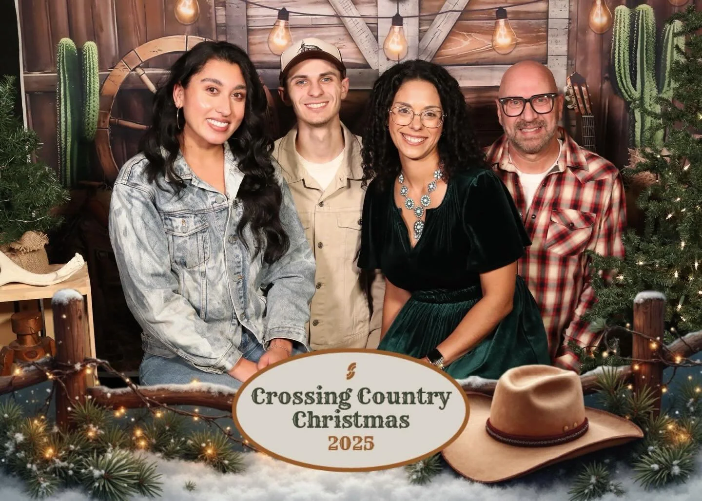 A Crossing Country Christmas staff party 2025❤️🤠💚
It&rsquo;s extra fun to share it with the ones you love the most. And a special shout out to @leah.sorge &amp; her friend Logan for using their Swig skills at the dirty soda bar!