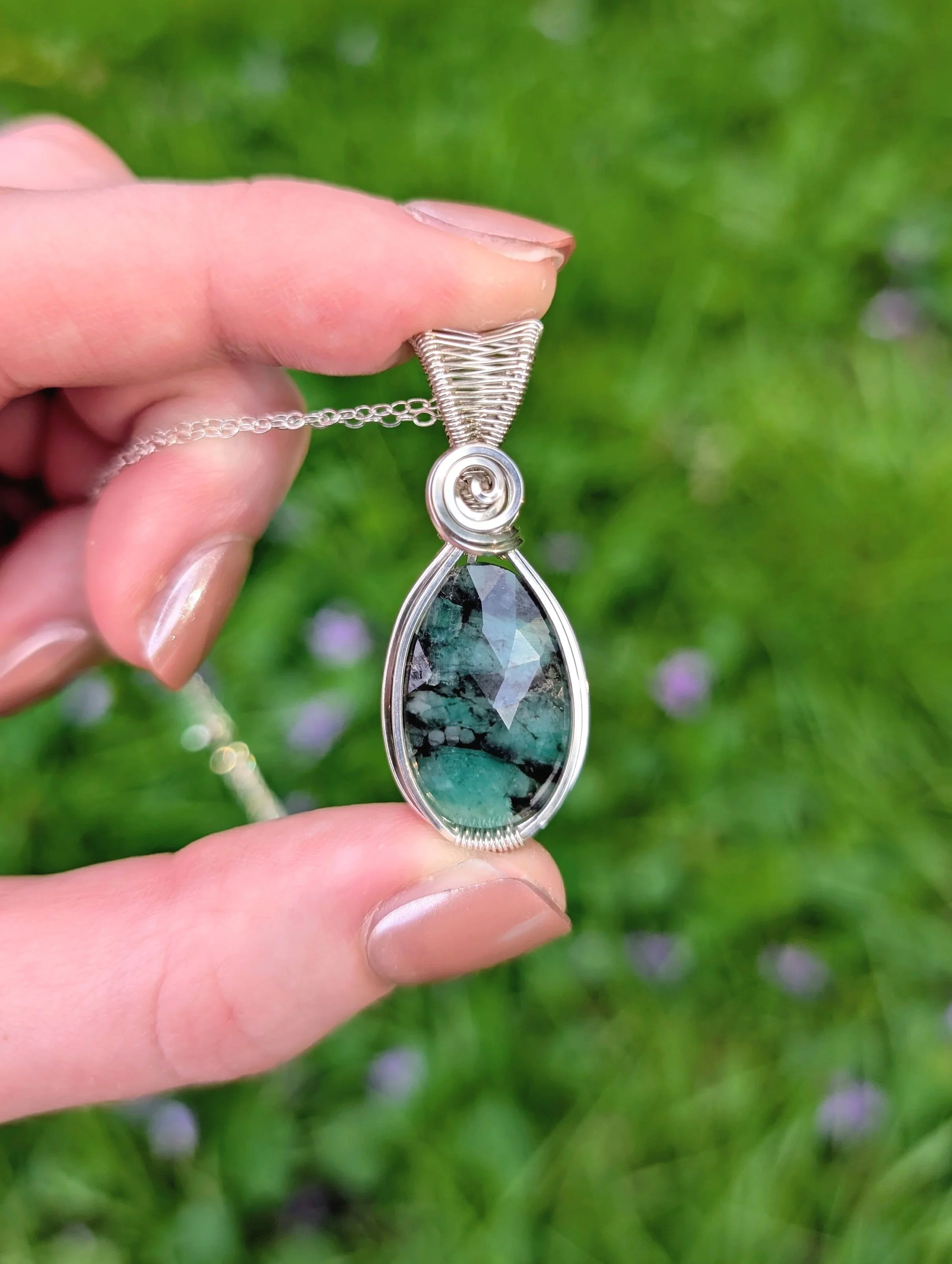 Rosette Necklace | Emerald in Sterling Silver