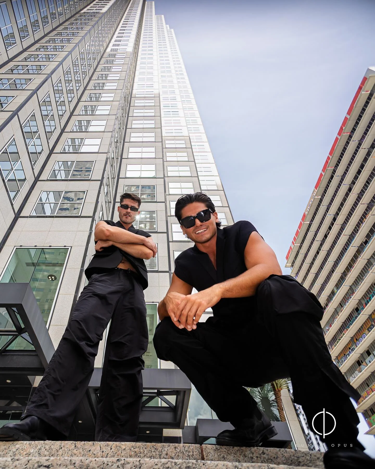 Not all runways are indoors.
Downtown Miami set the stage for a street style shoot where concrete, glass, and skyline became part of the wardrobe.
Stylist: @godfreydelrio
Models: @noahgcarlson @hadencarlson