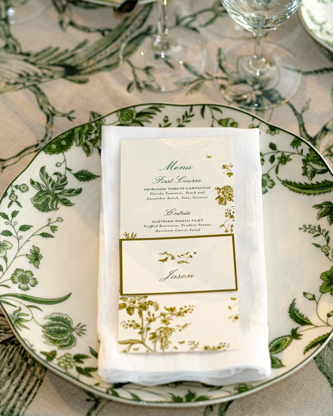 Love is in the air!
Scenes from a stunning wedding celebration with Le Basque ✨
Focused on the artistry of food &amp; beverage and the beauty of the production details throughout the night. Grateful to capture the magic behind such a special occasion