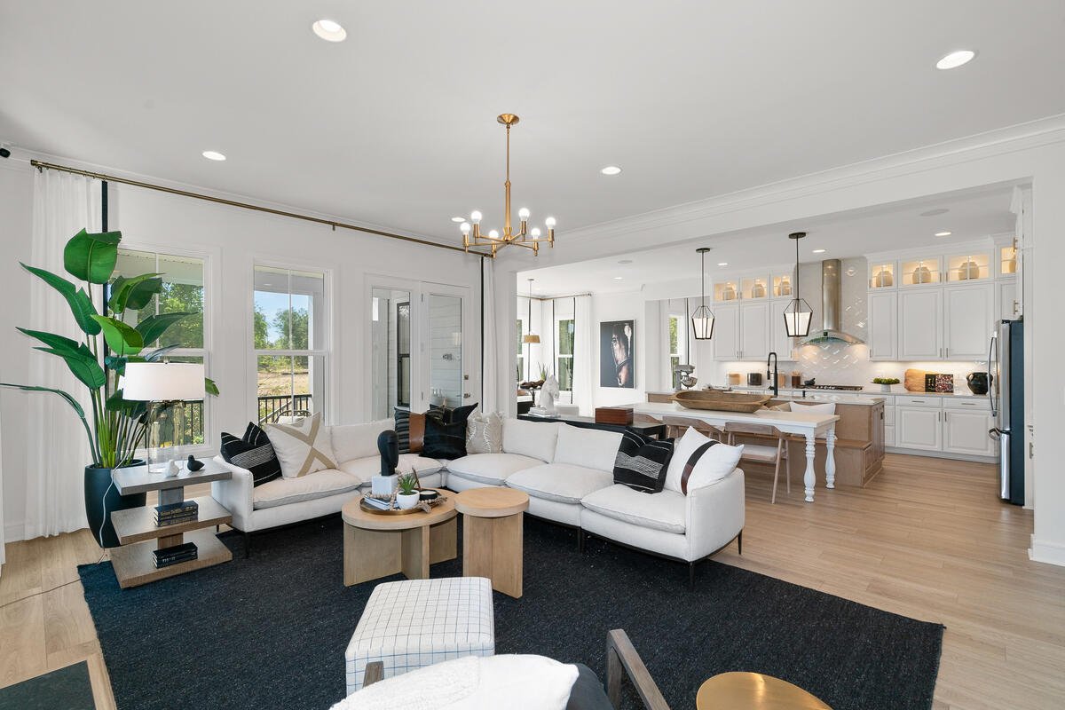 23385 Walking Woods Ln-008-082-Interior-MLS_Size.jpg